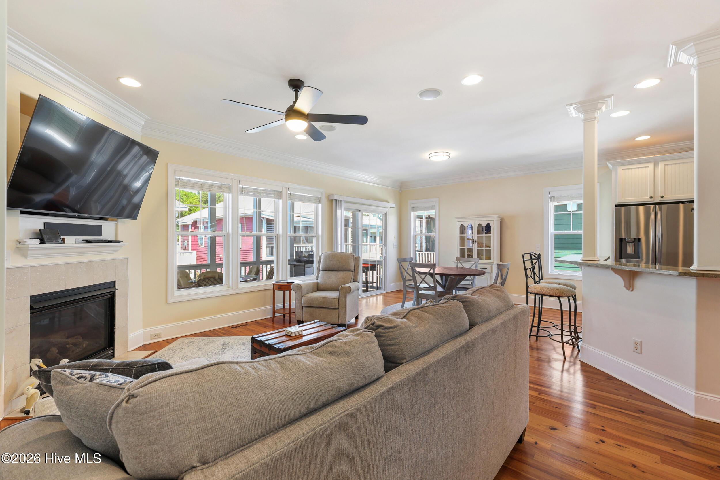 100568478 | Photo 10