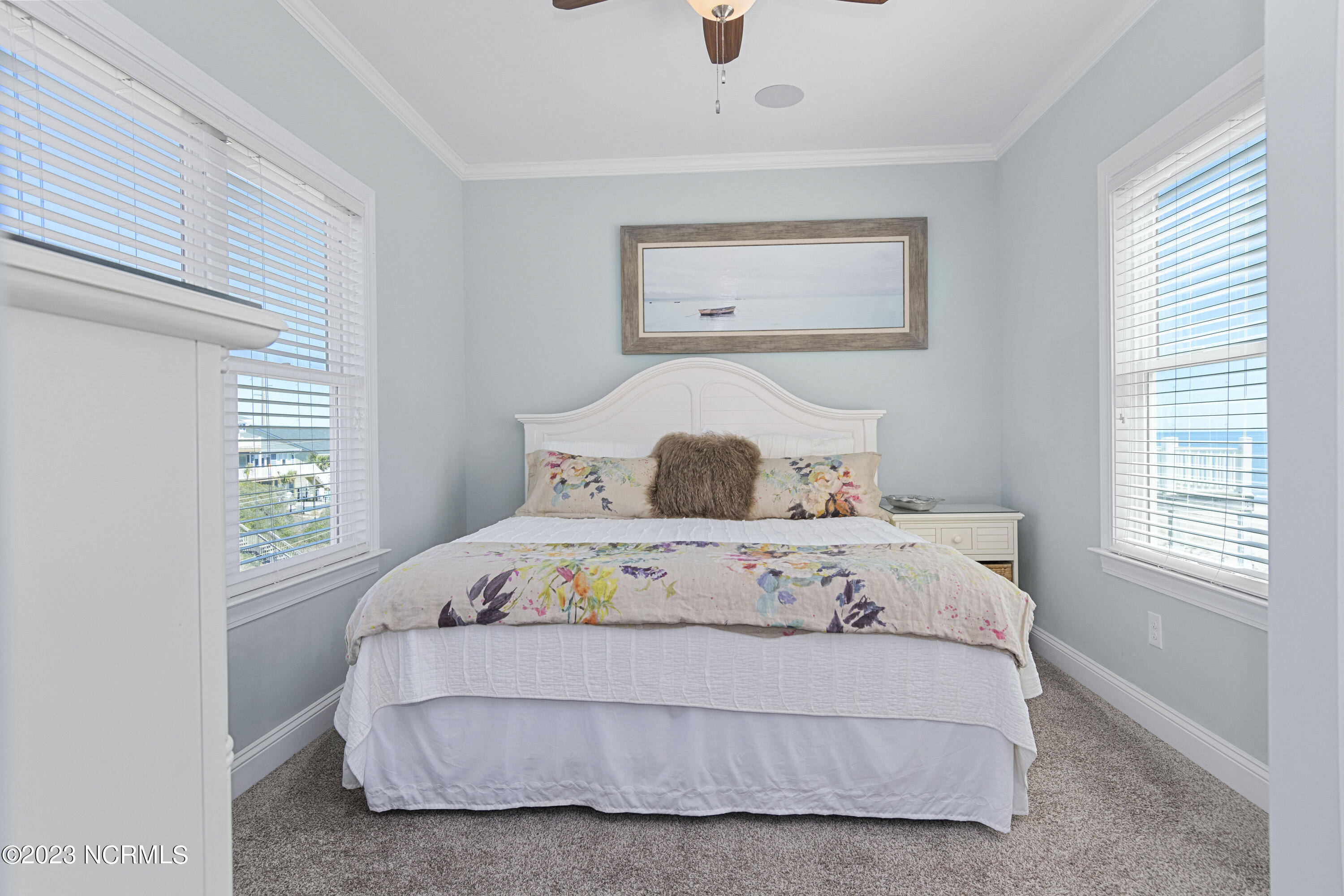 100565817 | Photo 21