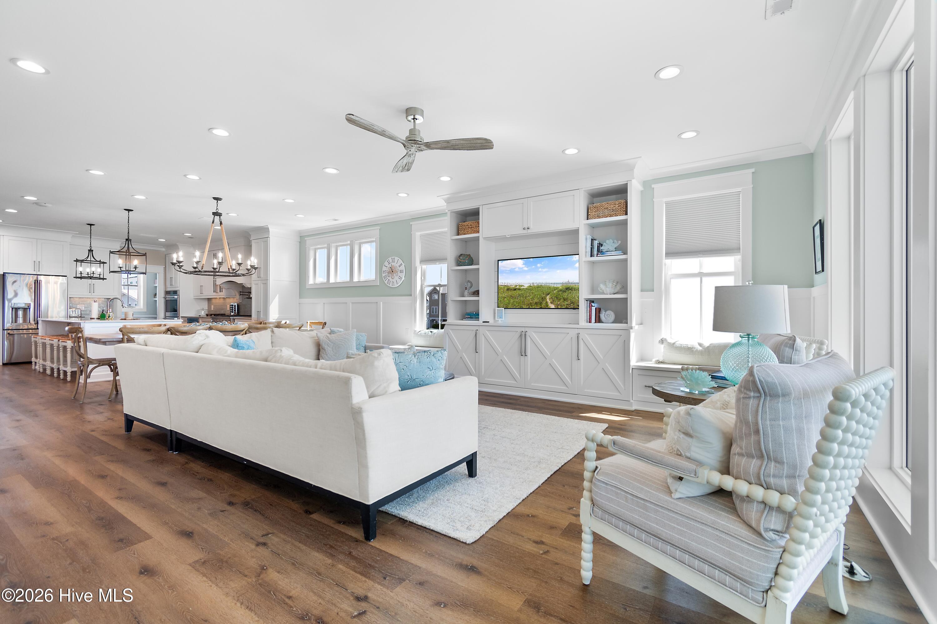 243 Ocean Boulevard W, Holden Beach, NC, 28462