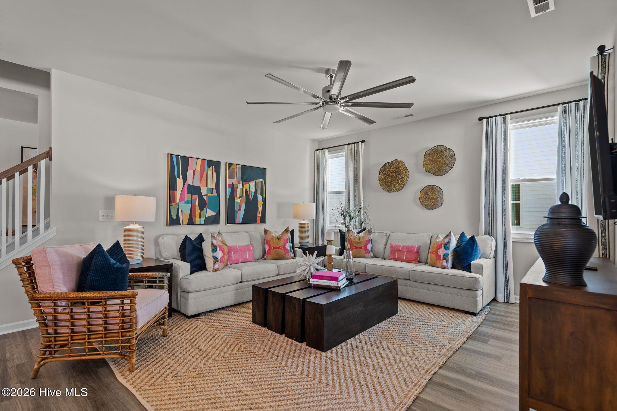 100522171 | Photo 15