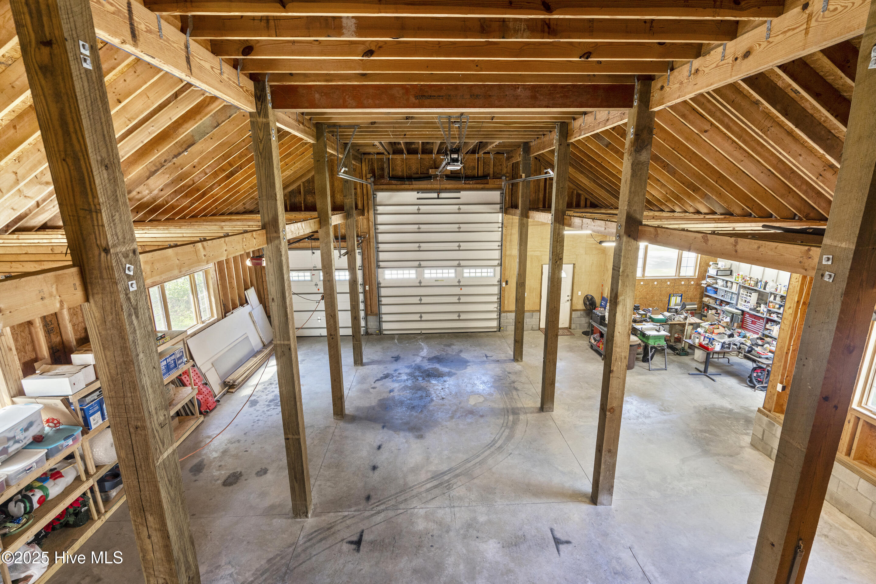 100569480 | Photo 77