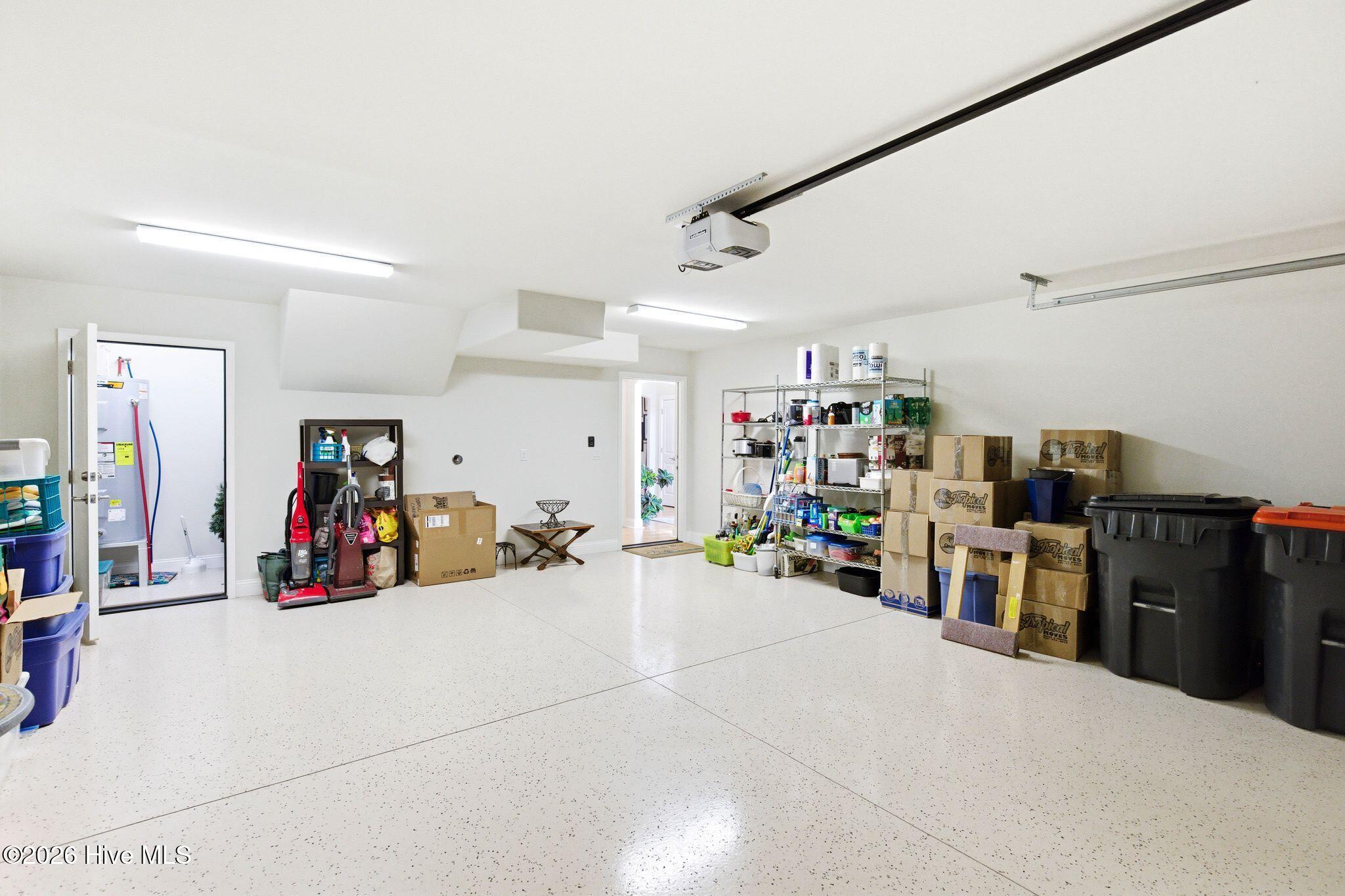 100564564 | Photo 42