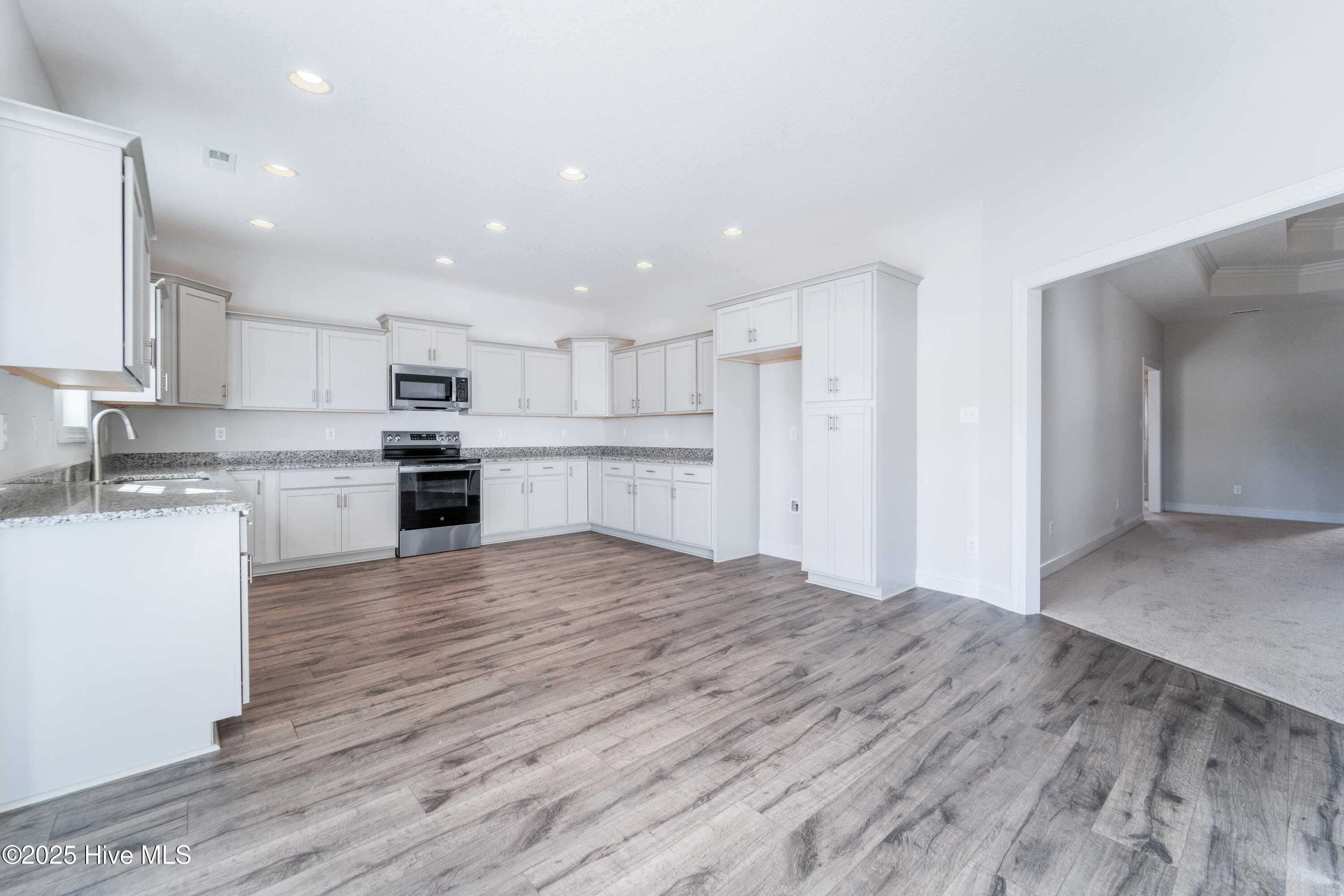 100525564 | Photo 10