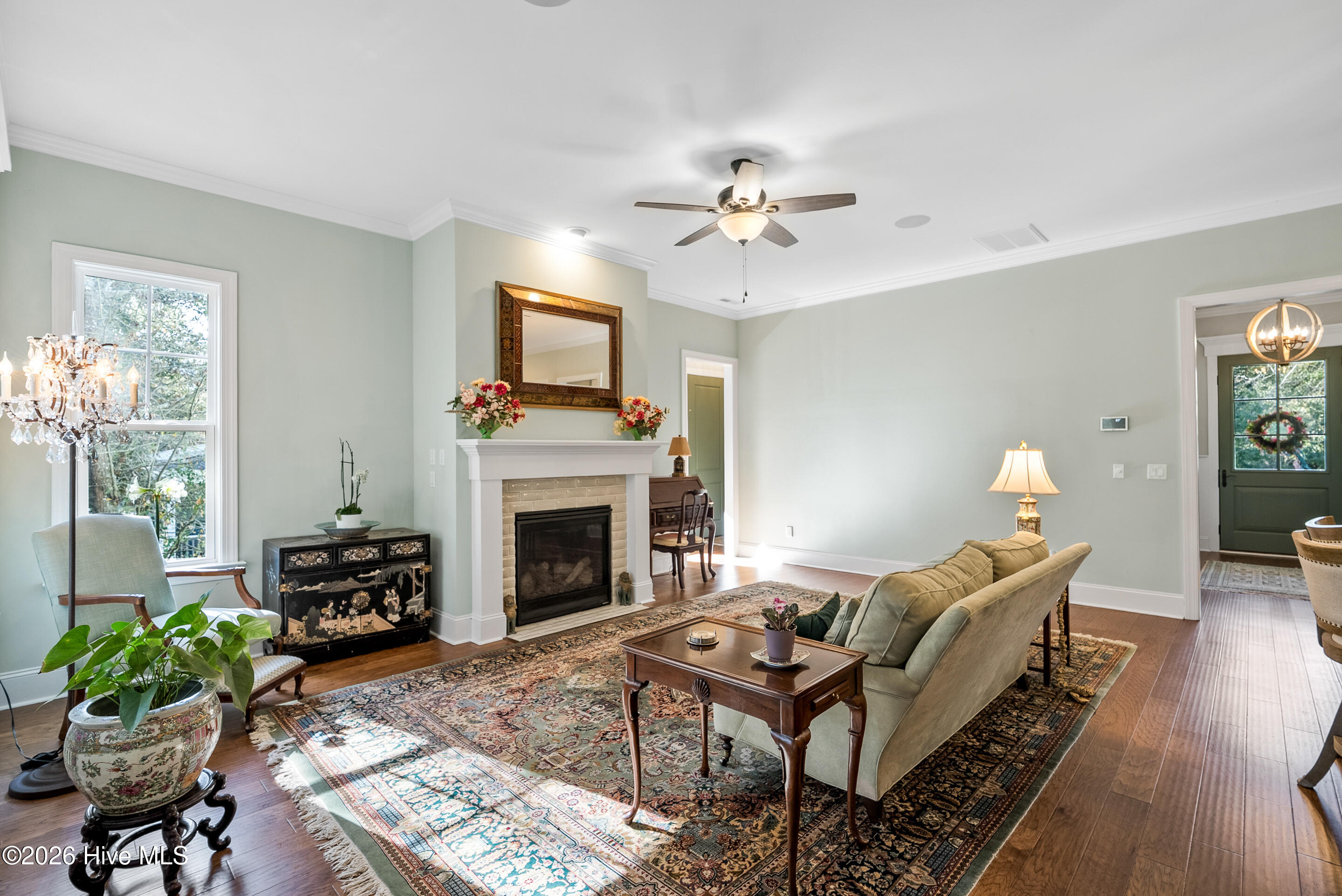 100550882 | Photo 23