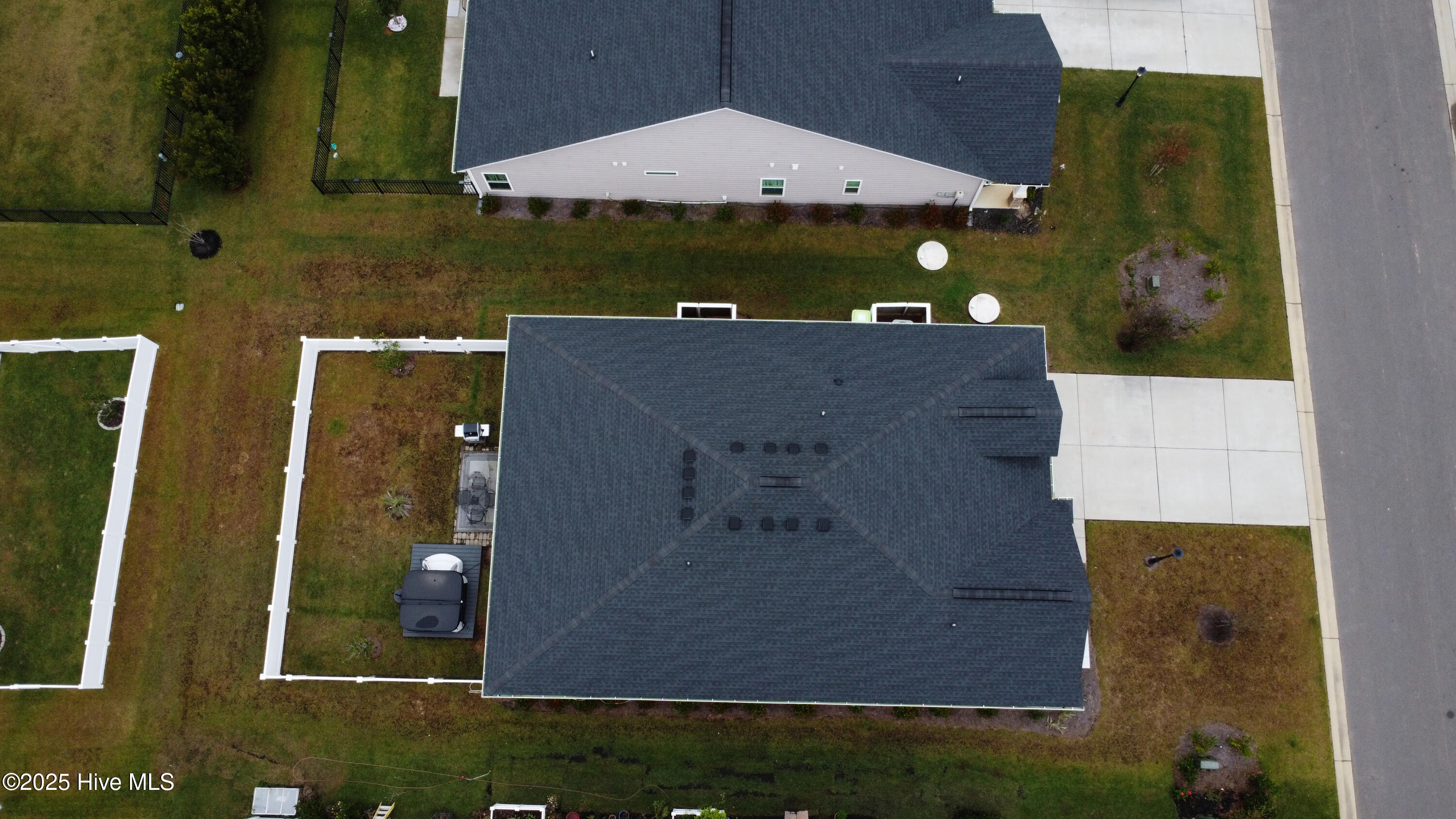 100538754 | Photo 30