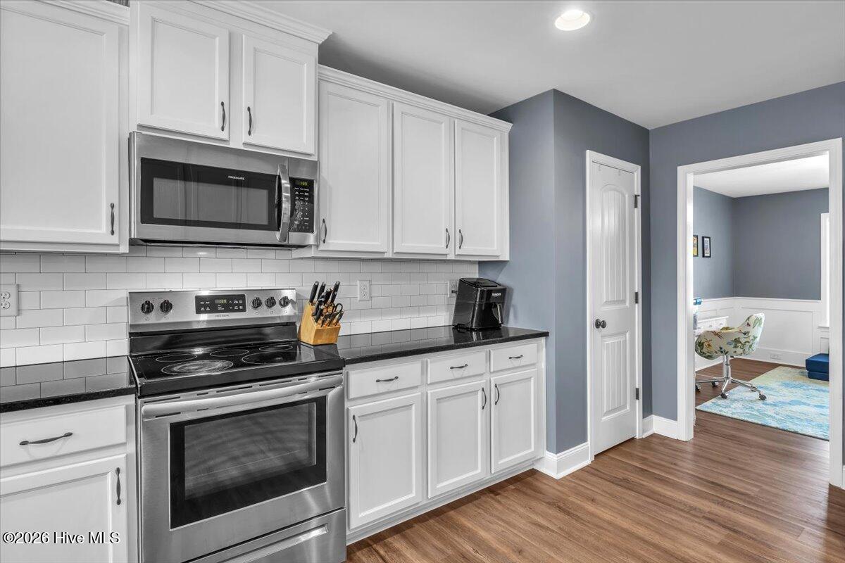 100558740 | Photo 13