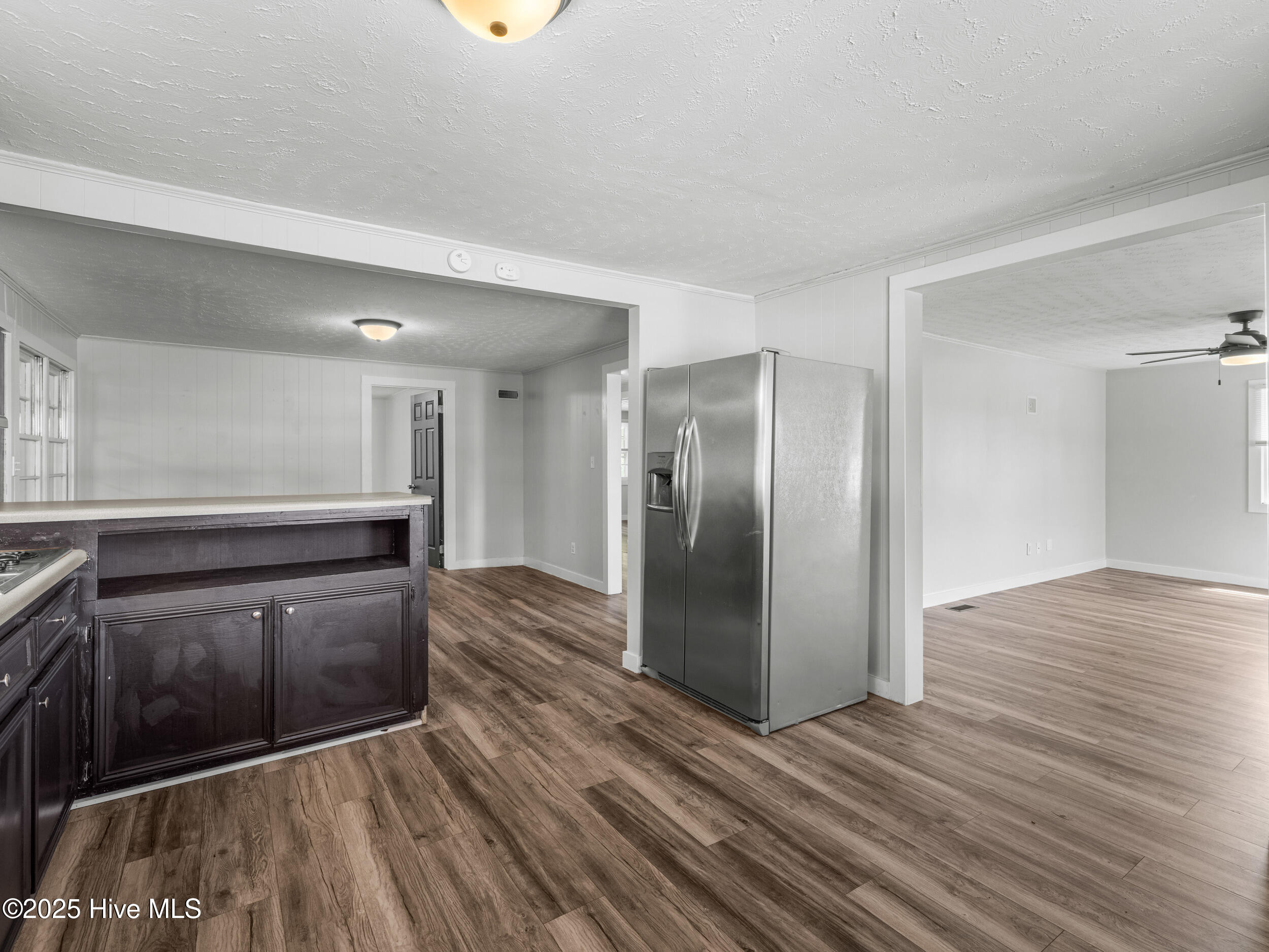 100529453 | Photo 13