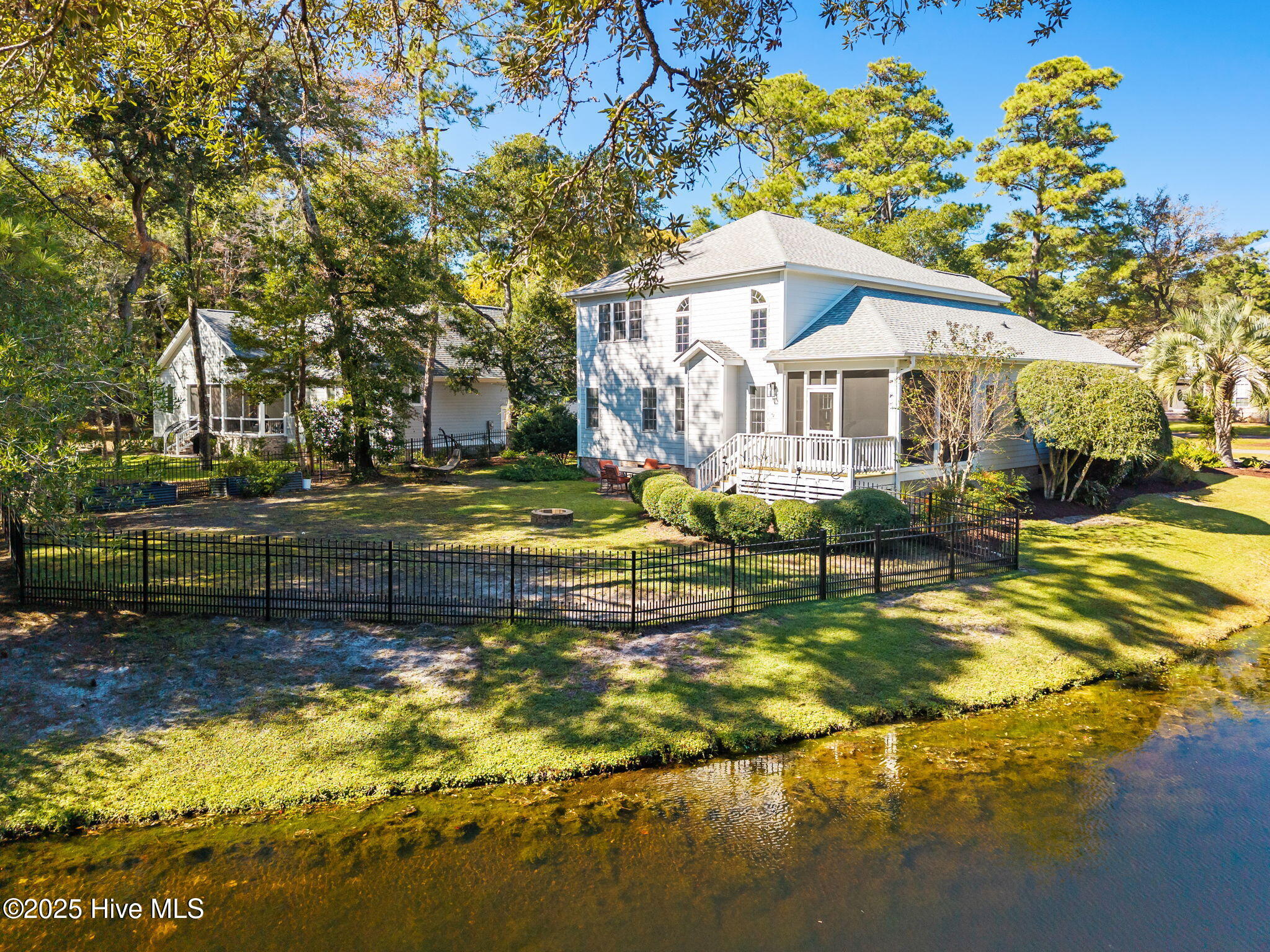 100537506 | Photo 59