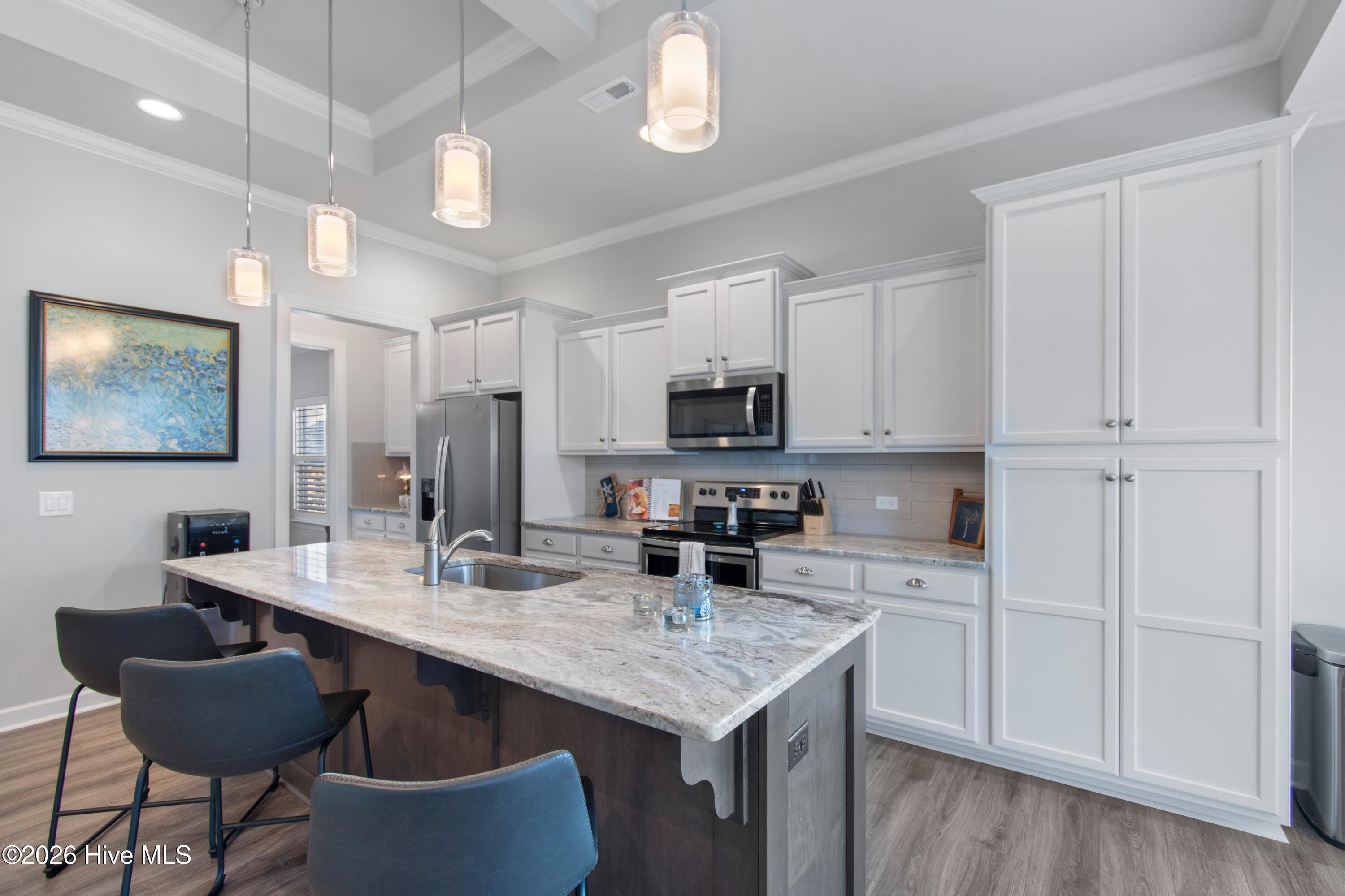 100559235 | Photo 18