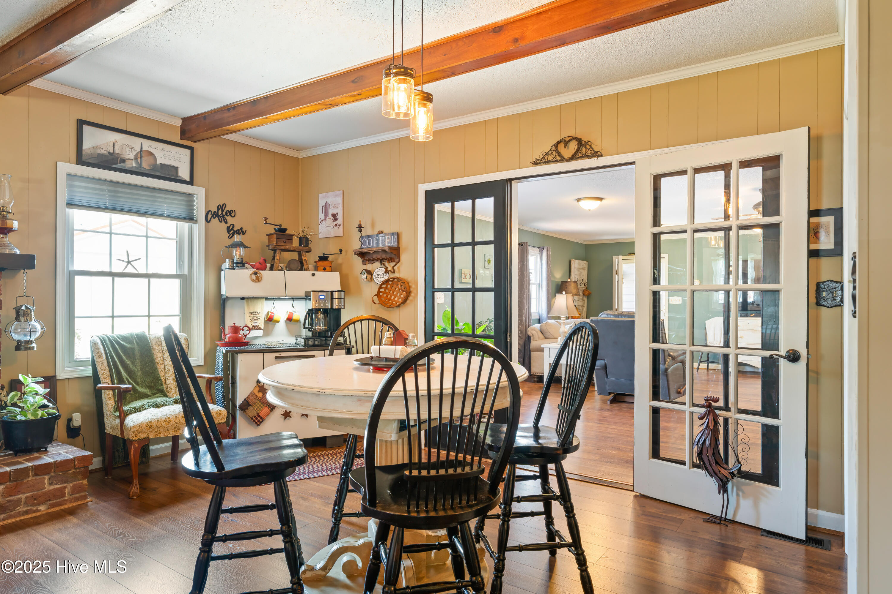 100531366 | Photo 53