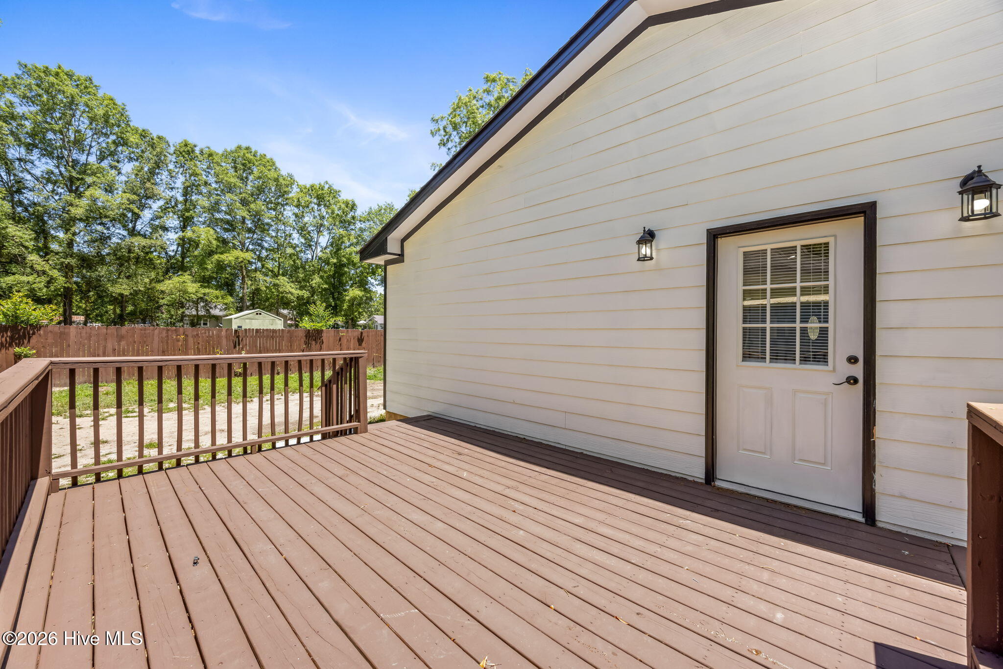 35-web-or-mls-1917 Haynie Drive-17