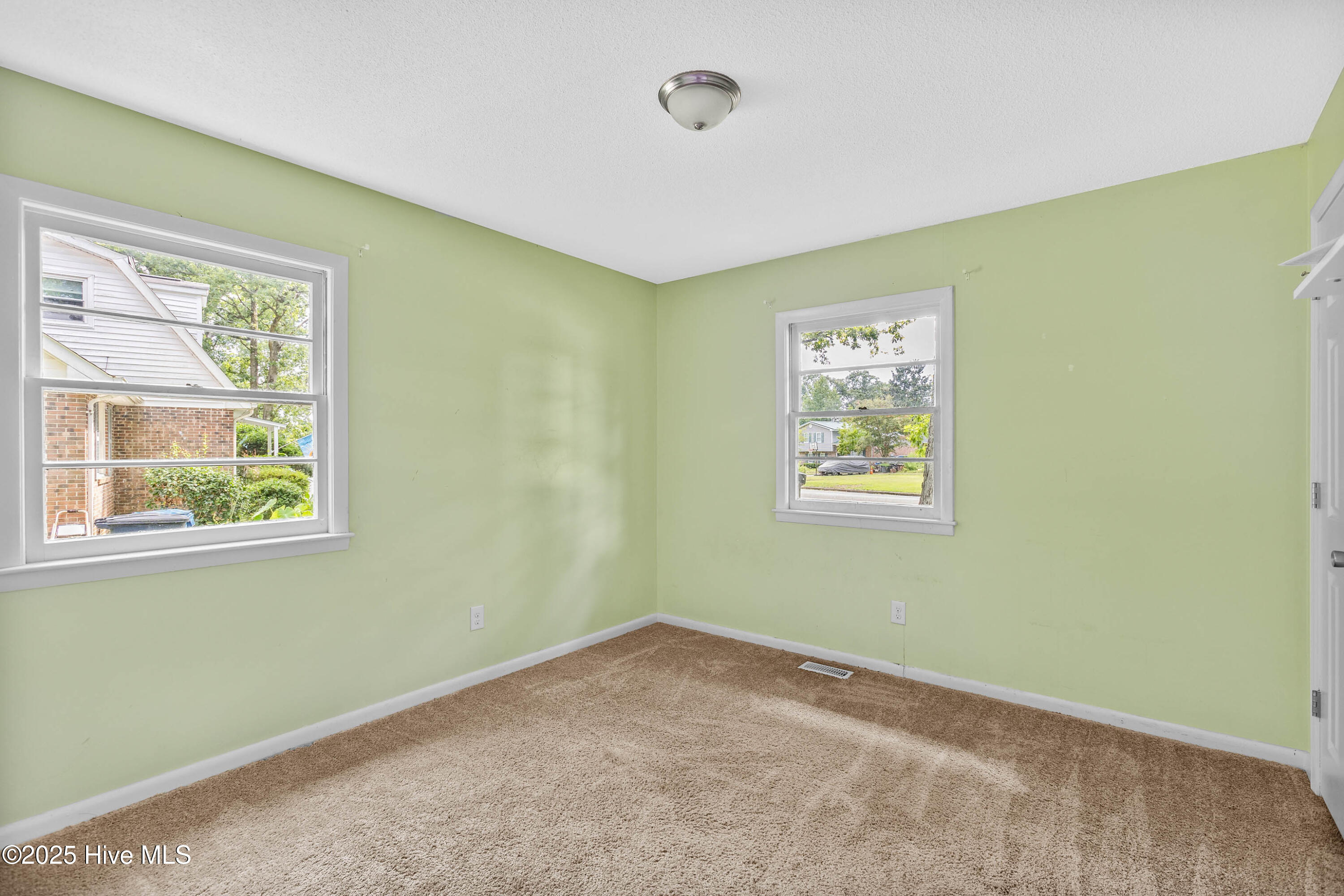 100524950 | Photo 17