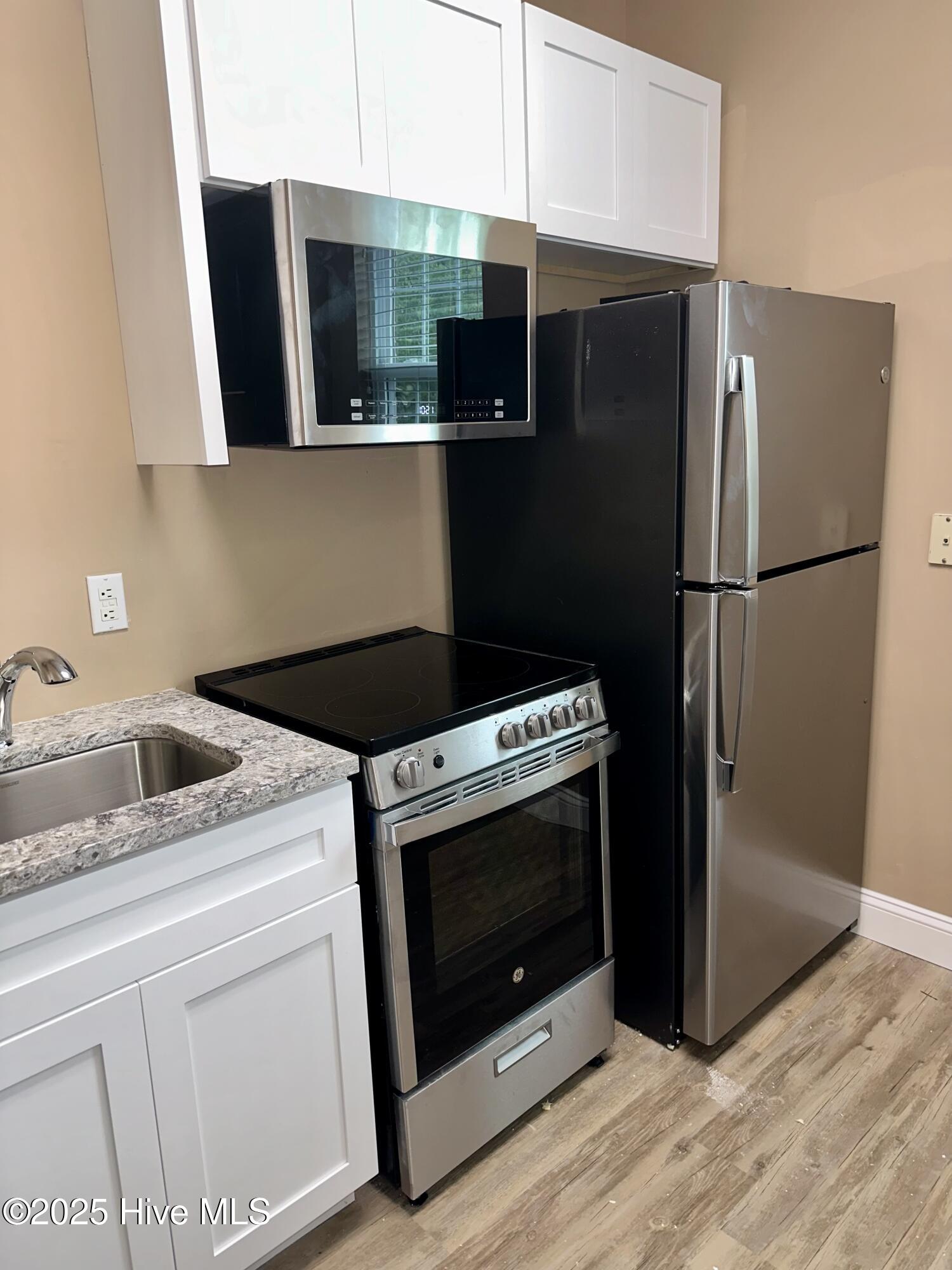 100516954 | Photo 19