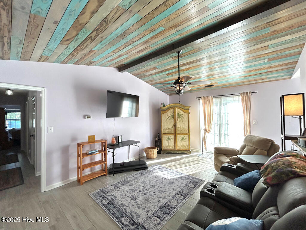 100540831 | Photo 28