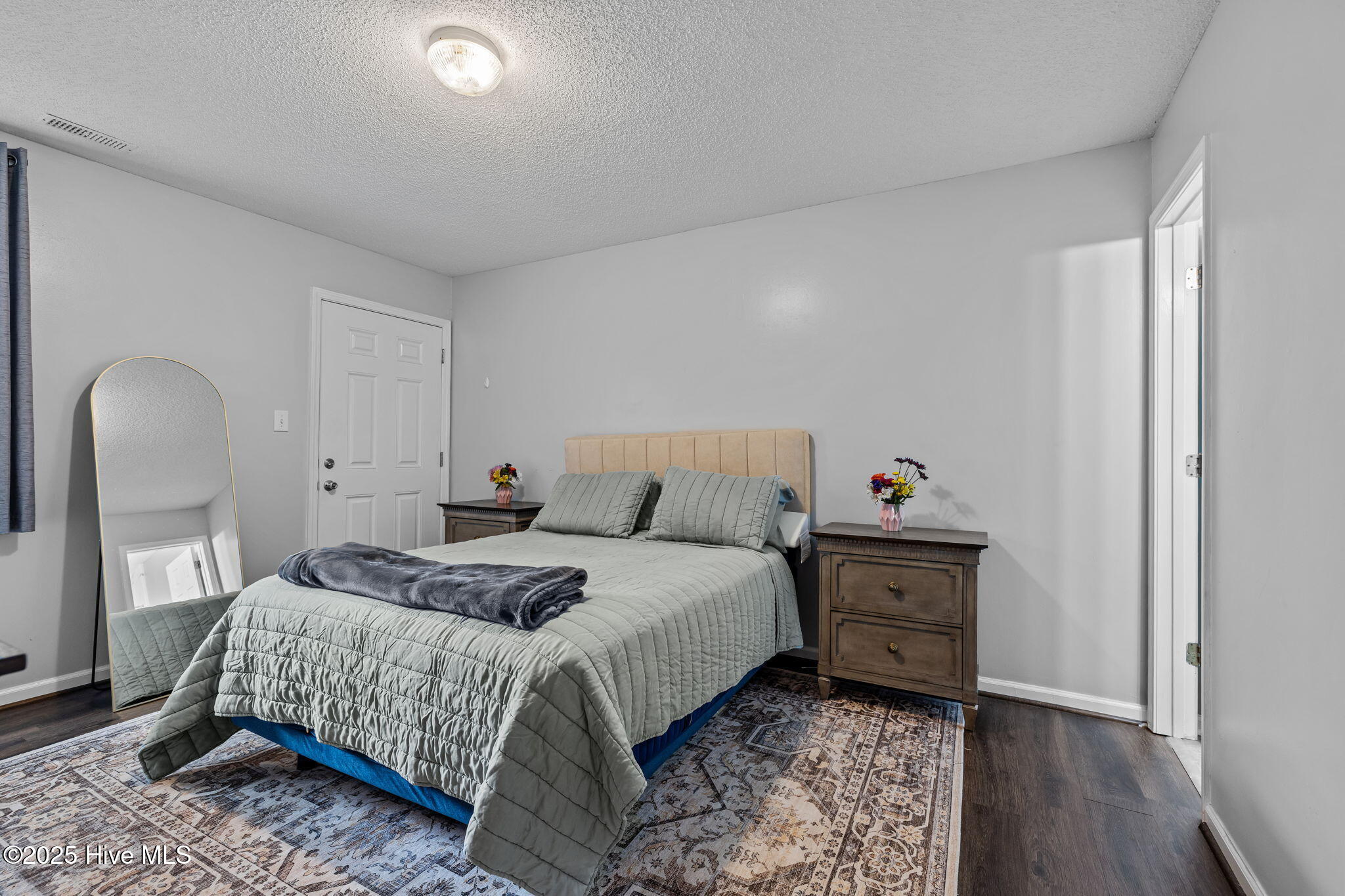 100530656 | Photo 32