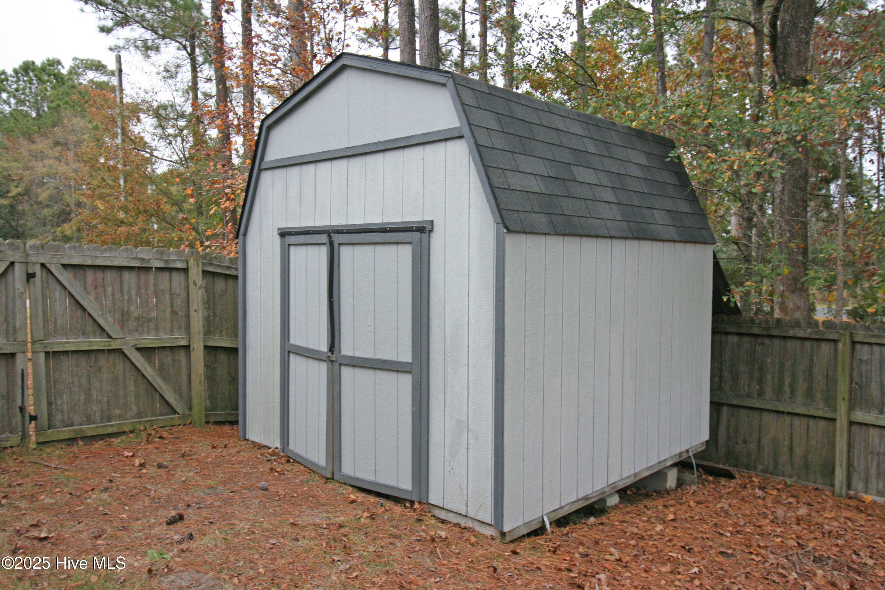 100543578 | Photo 24