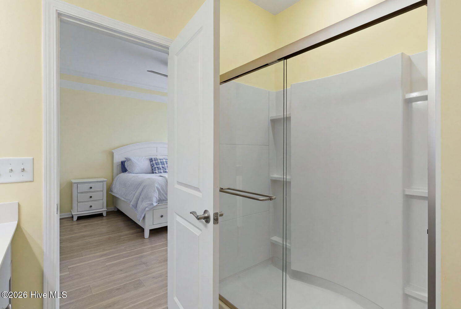 100555393 | Photo 22