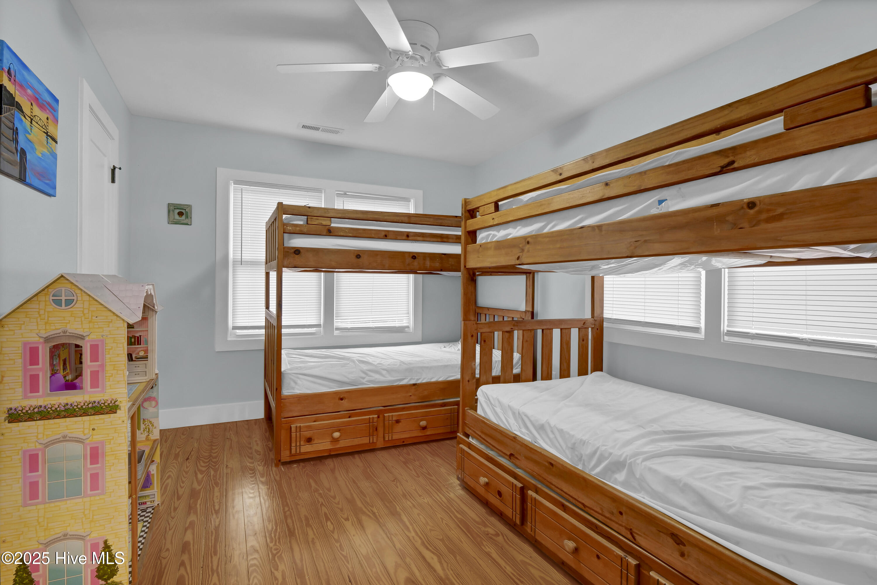 100544276 | Photo 22