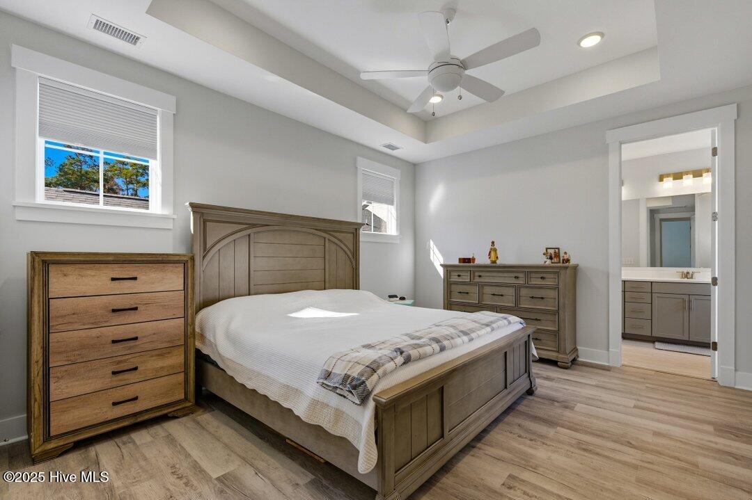 100543615 | Photo 24