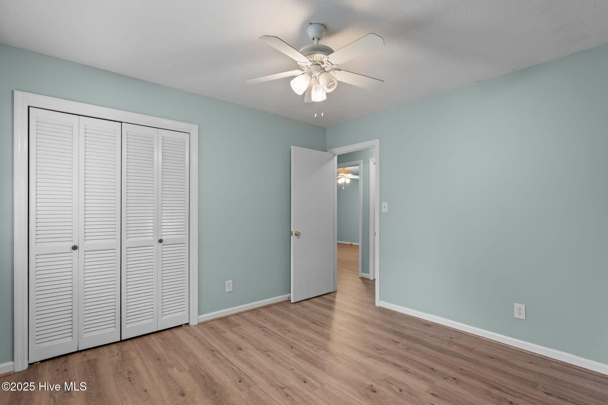 100542917 | Photo 28