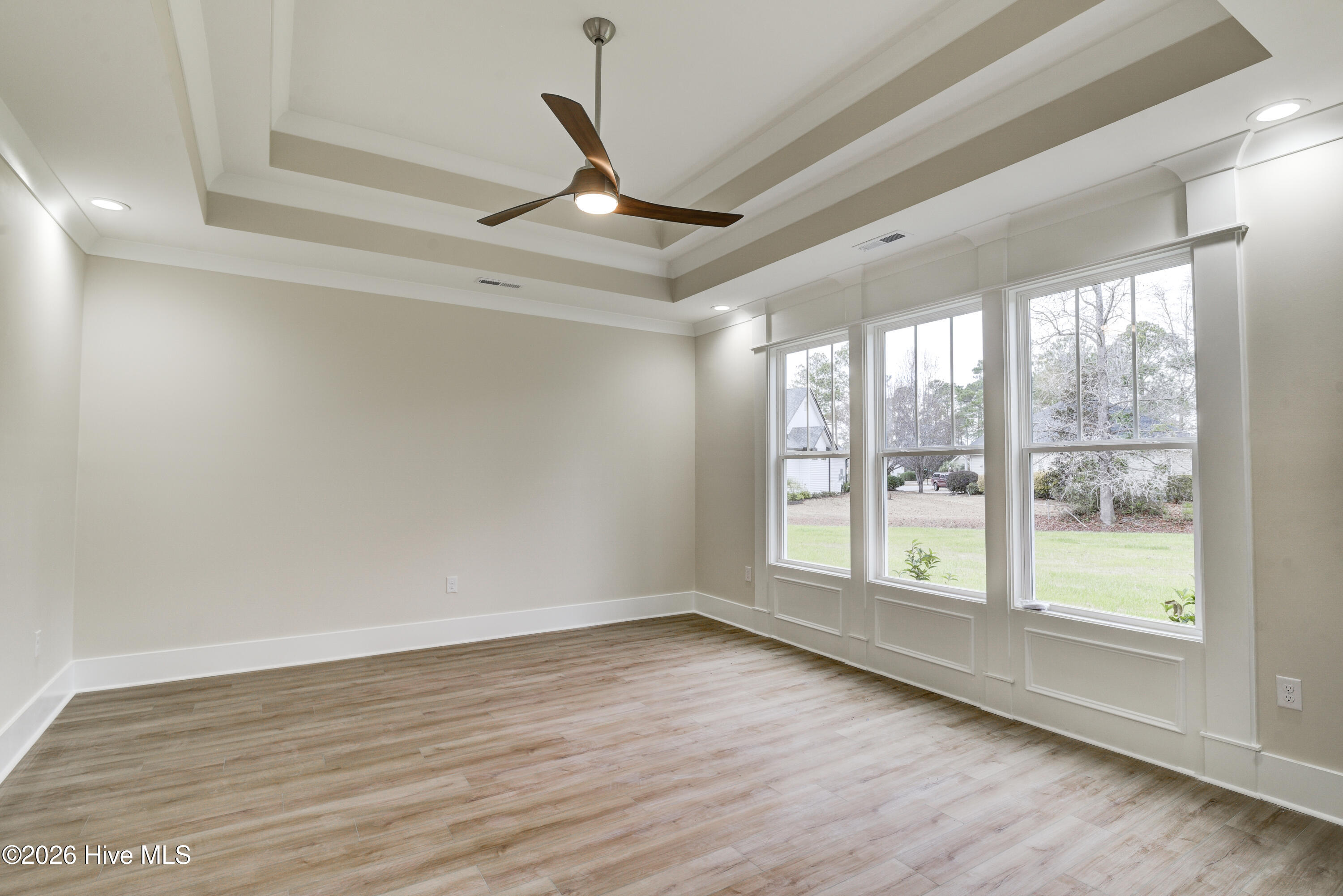 100547113 | Photo 28