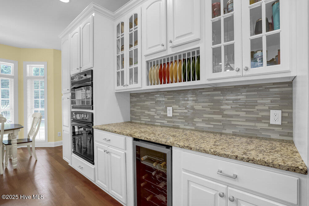 100513085 | Photo 15