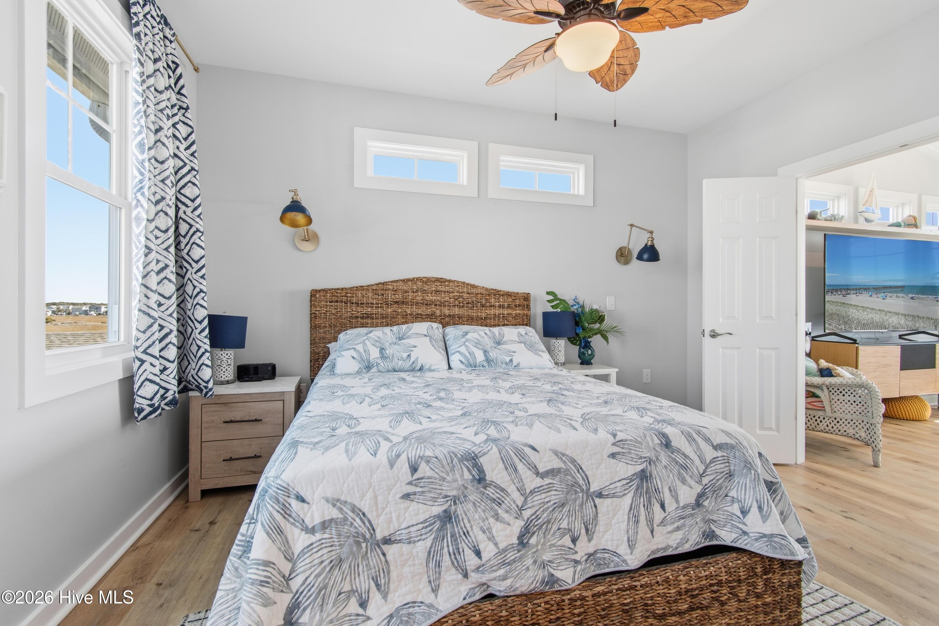 100547553 | Photo 50