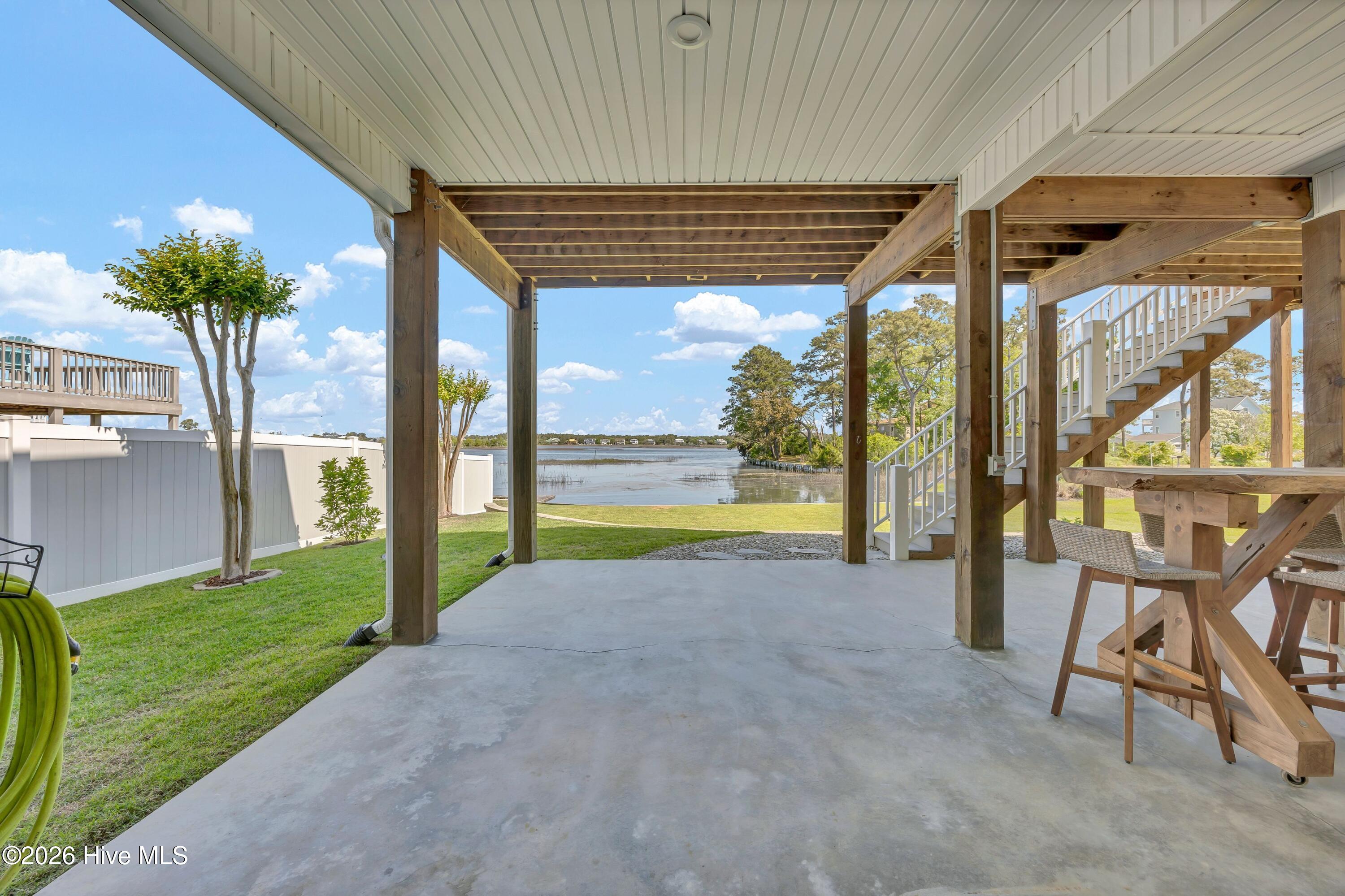 100569369 | Photo 58