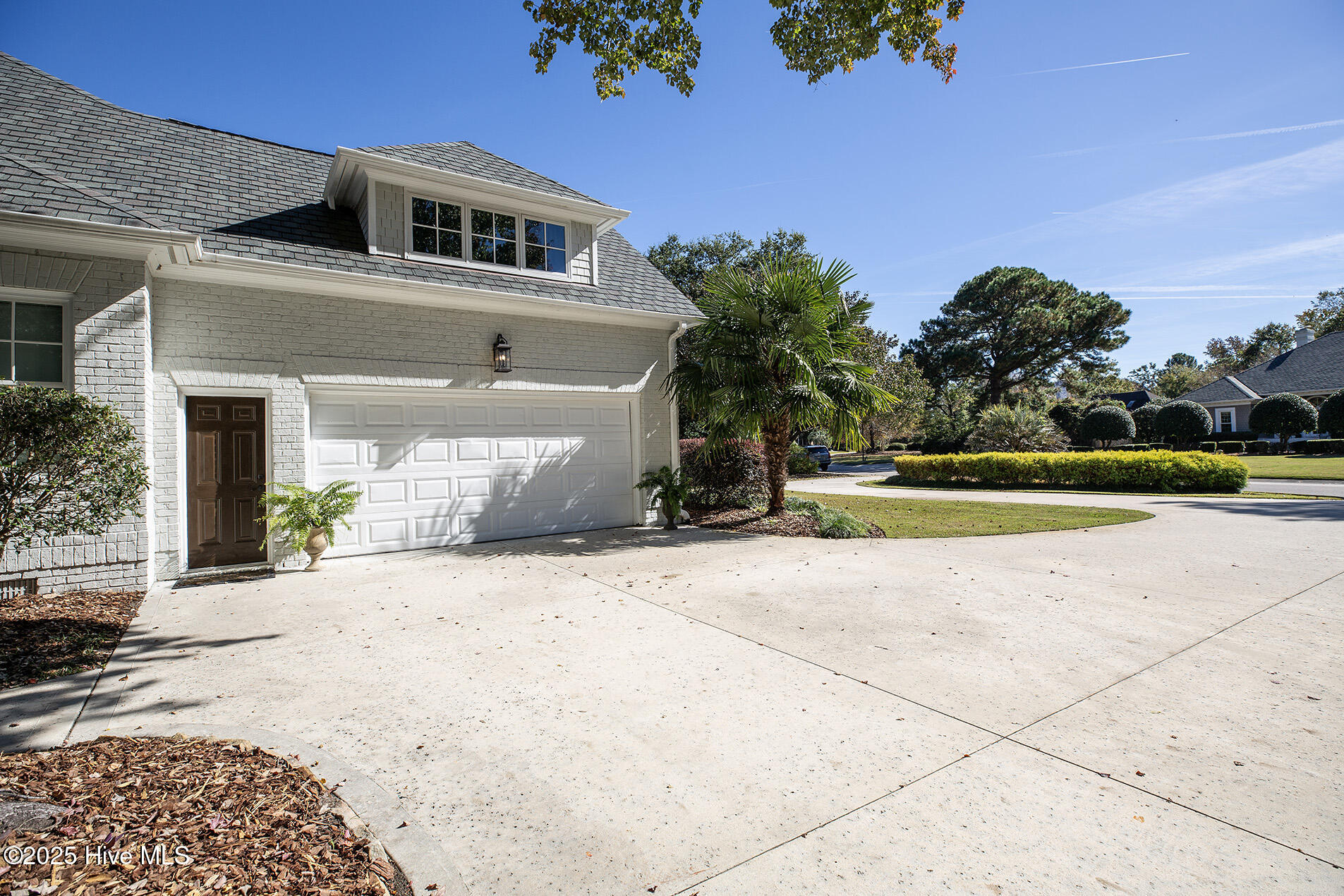 100541349 | Photo 68