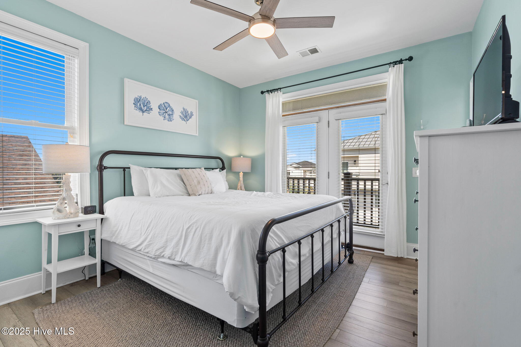 100535971 | Photo 19