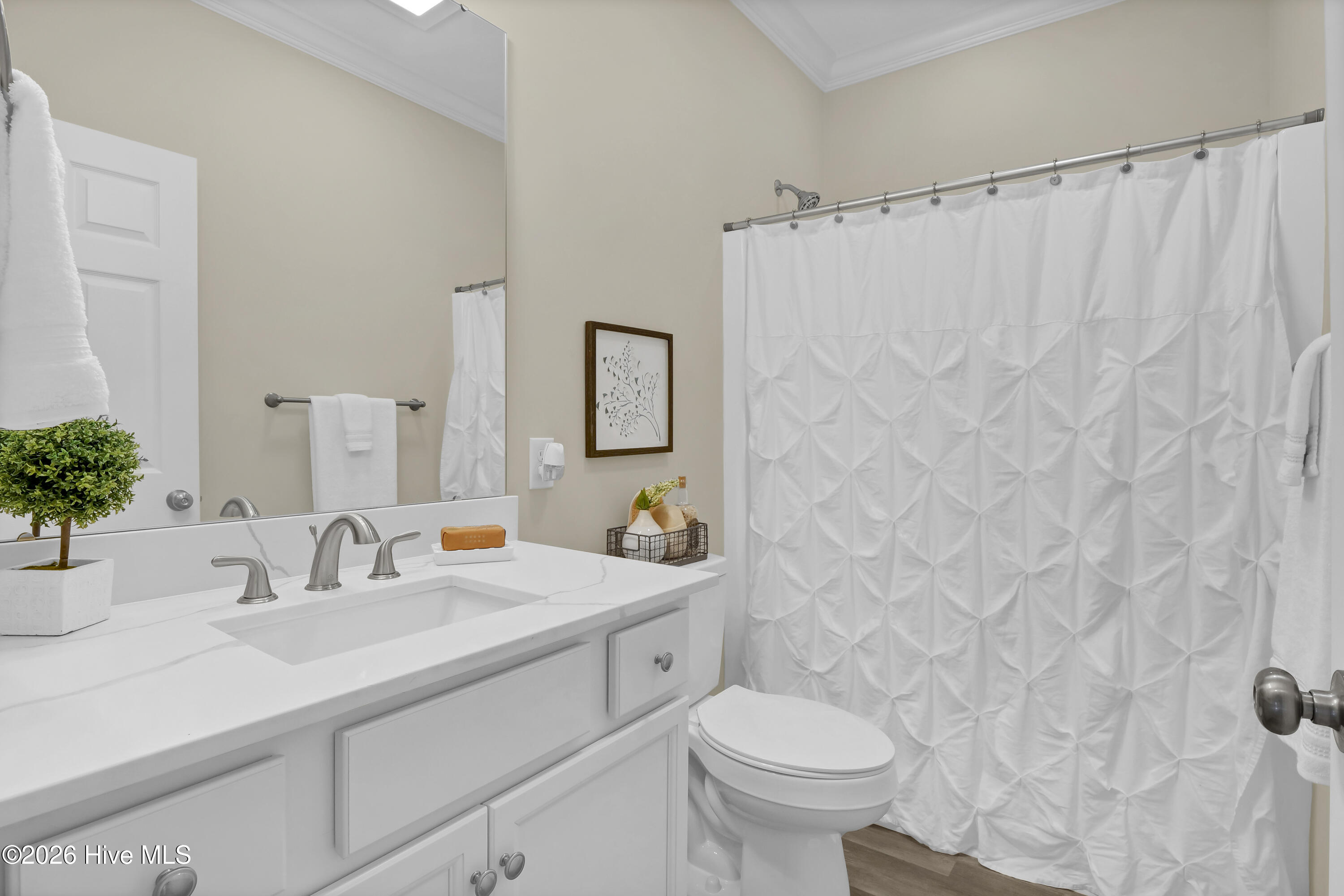 100559268 | Photo 24