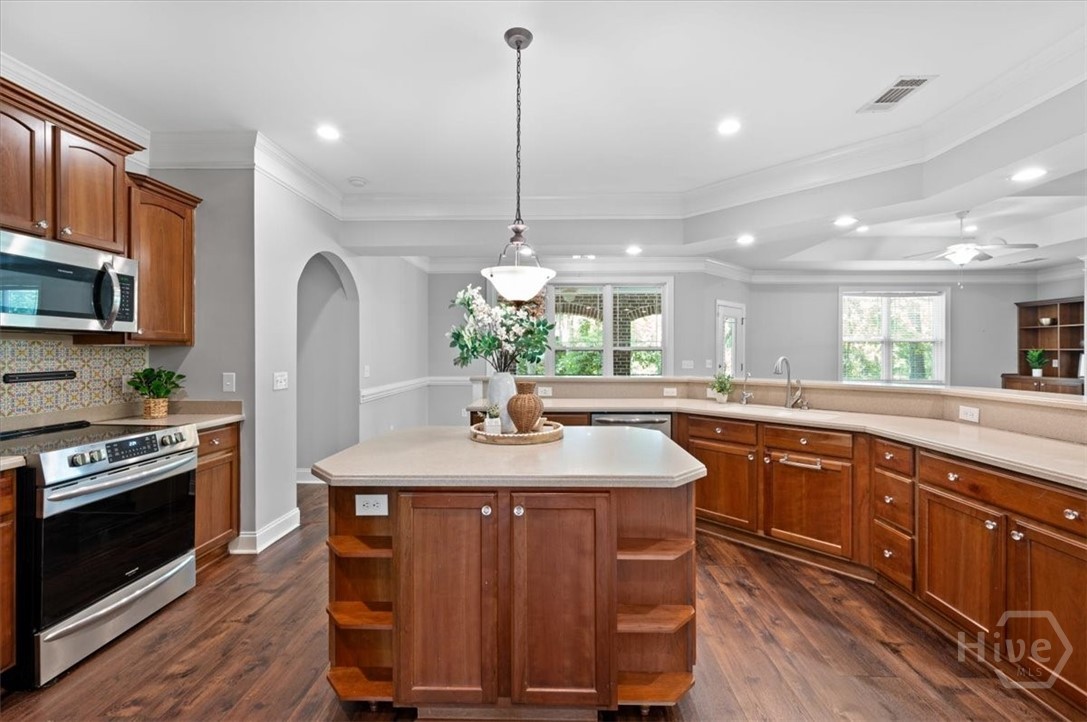 Open floorplan with large kitchen
