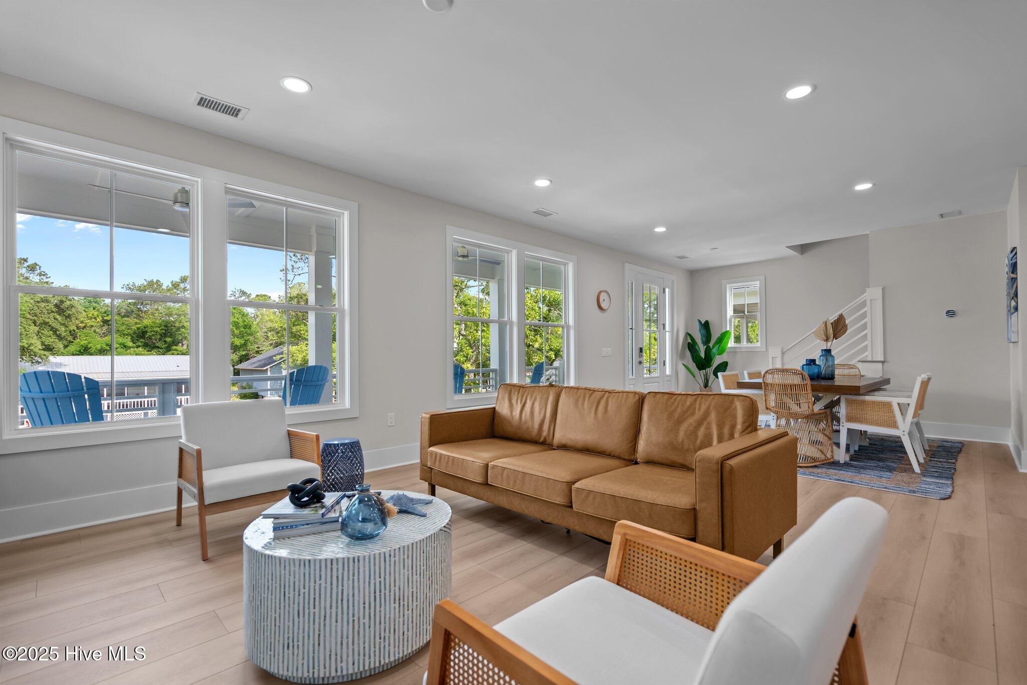 100519500 | Photo 15