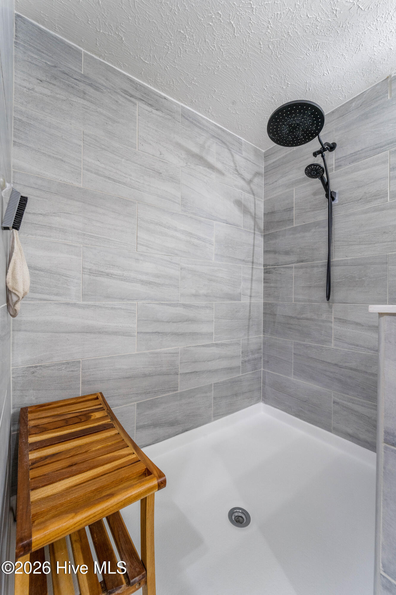 100547365 | Photo 15