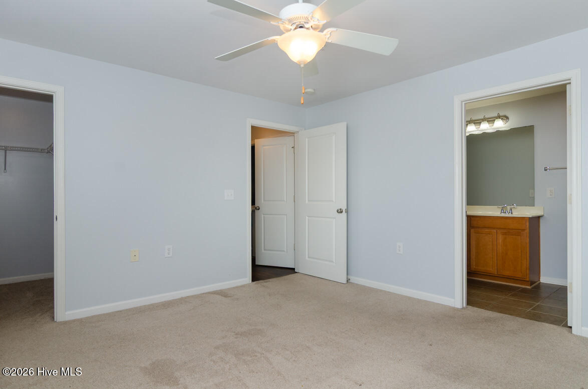 100558160 | Photo 14