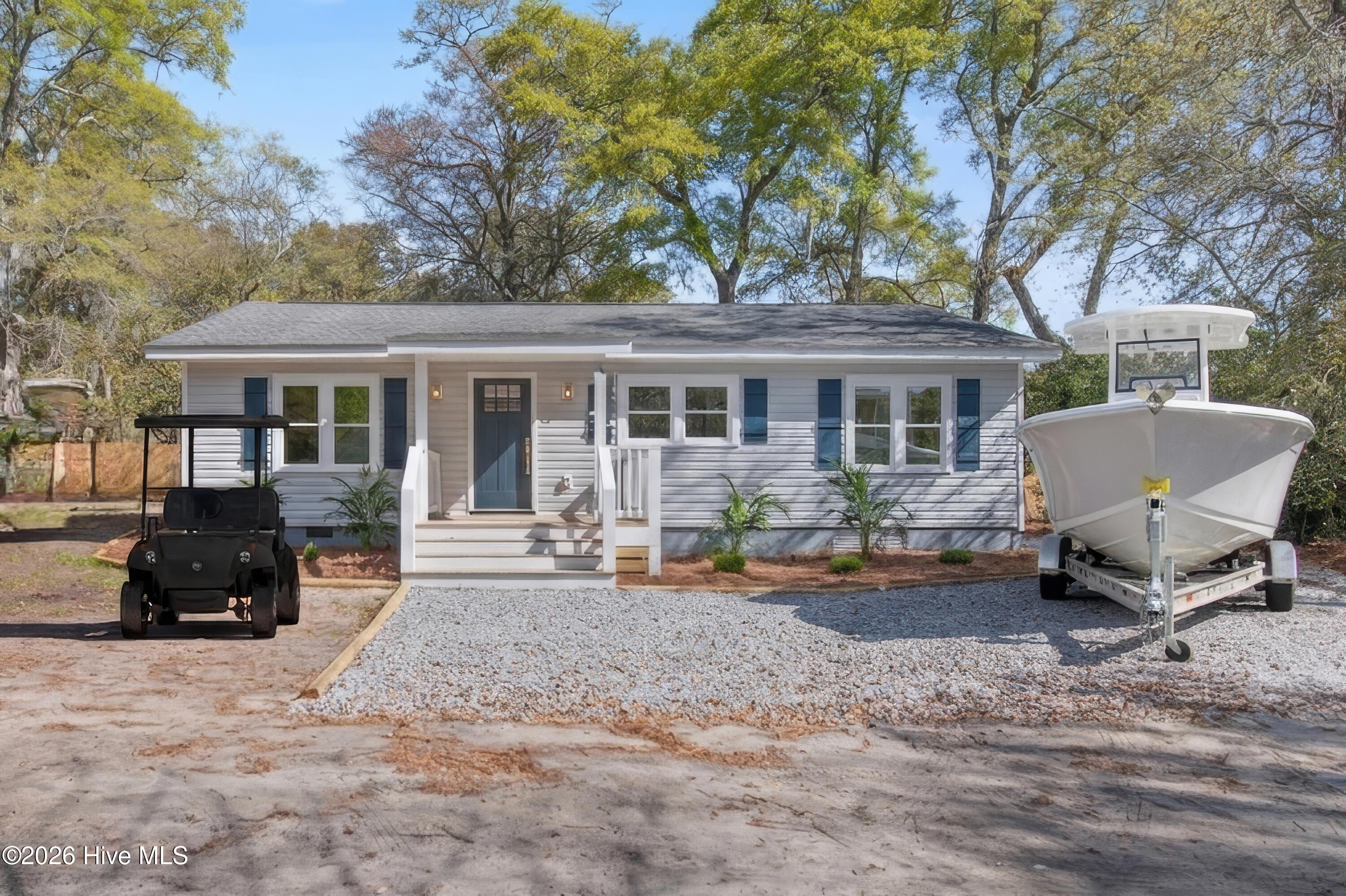 100564131 | Photo 33