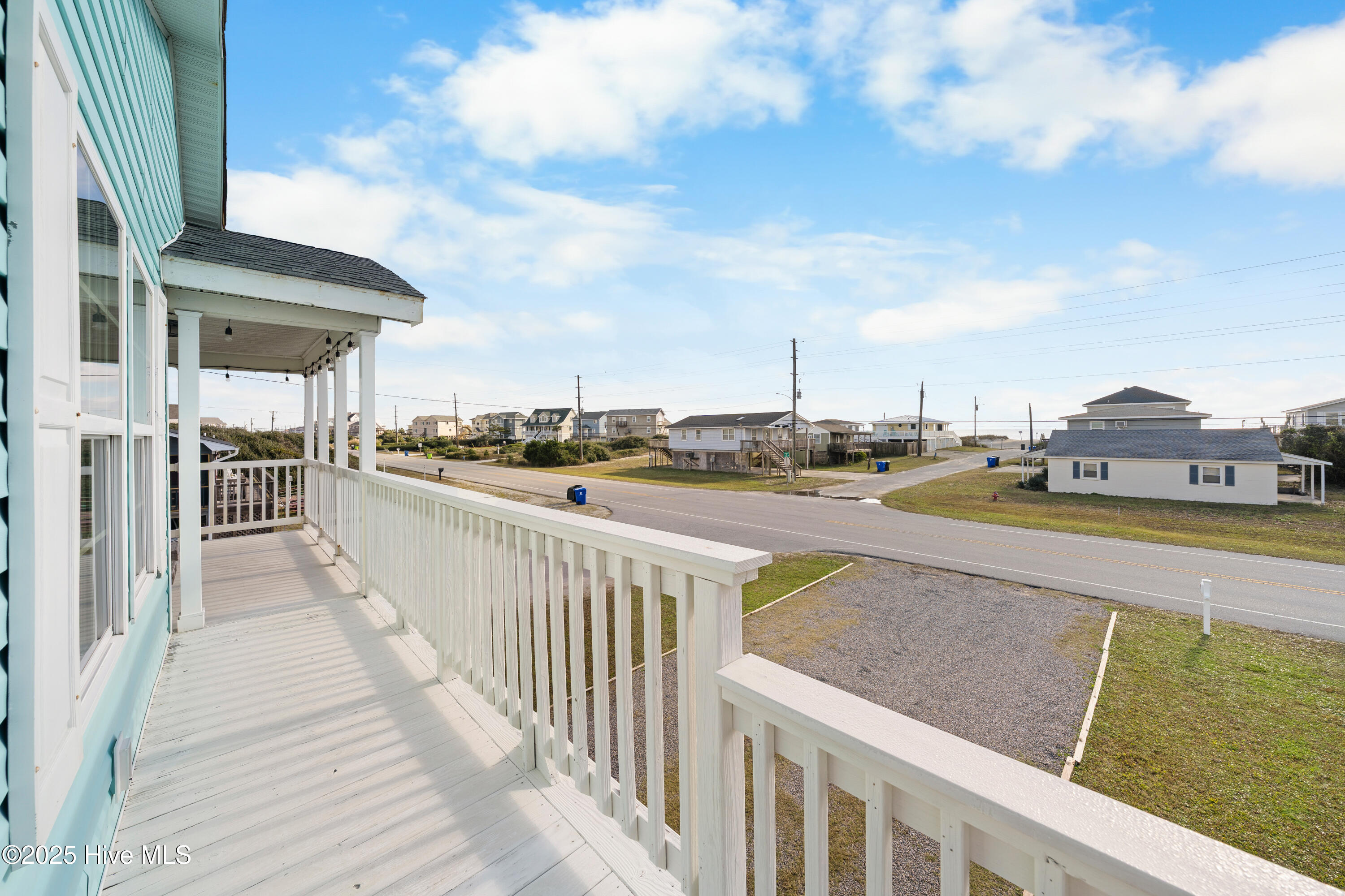 100544143 | Photo 32