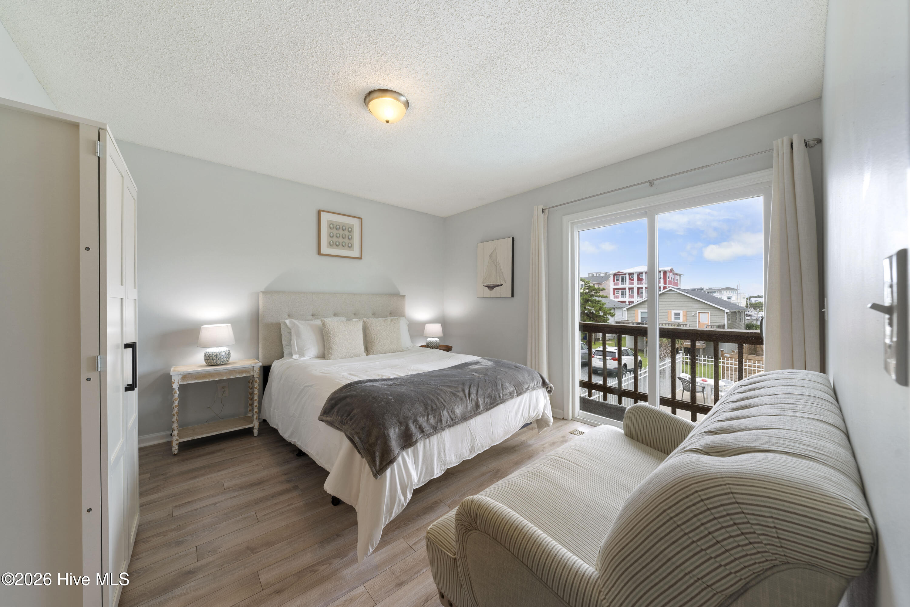 100555200 | Photo 25