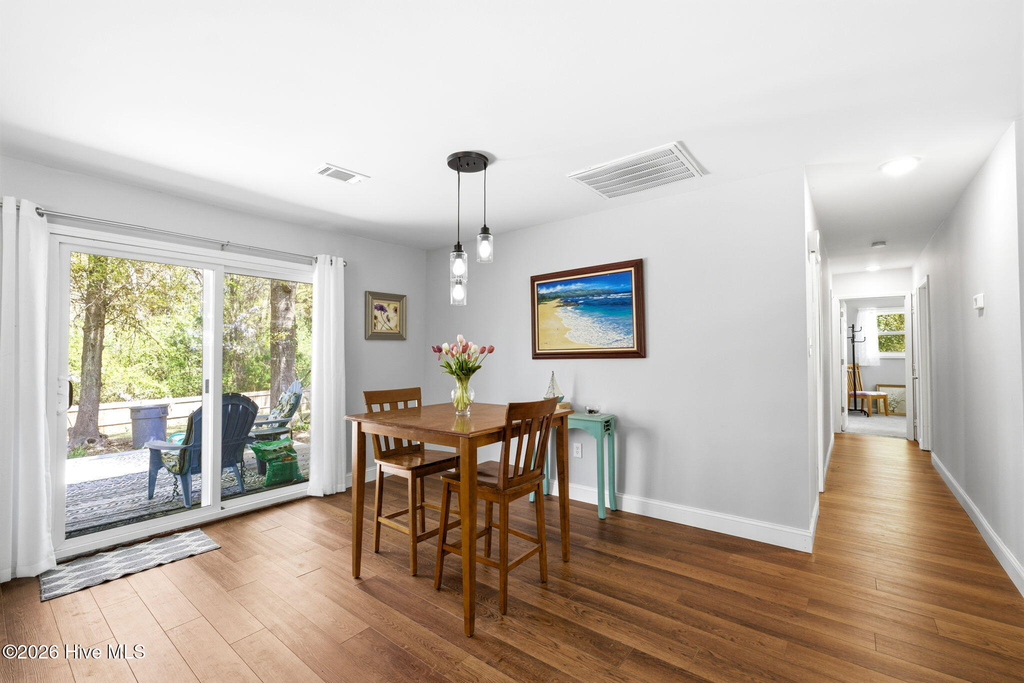 100564618 | Photo 24