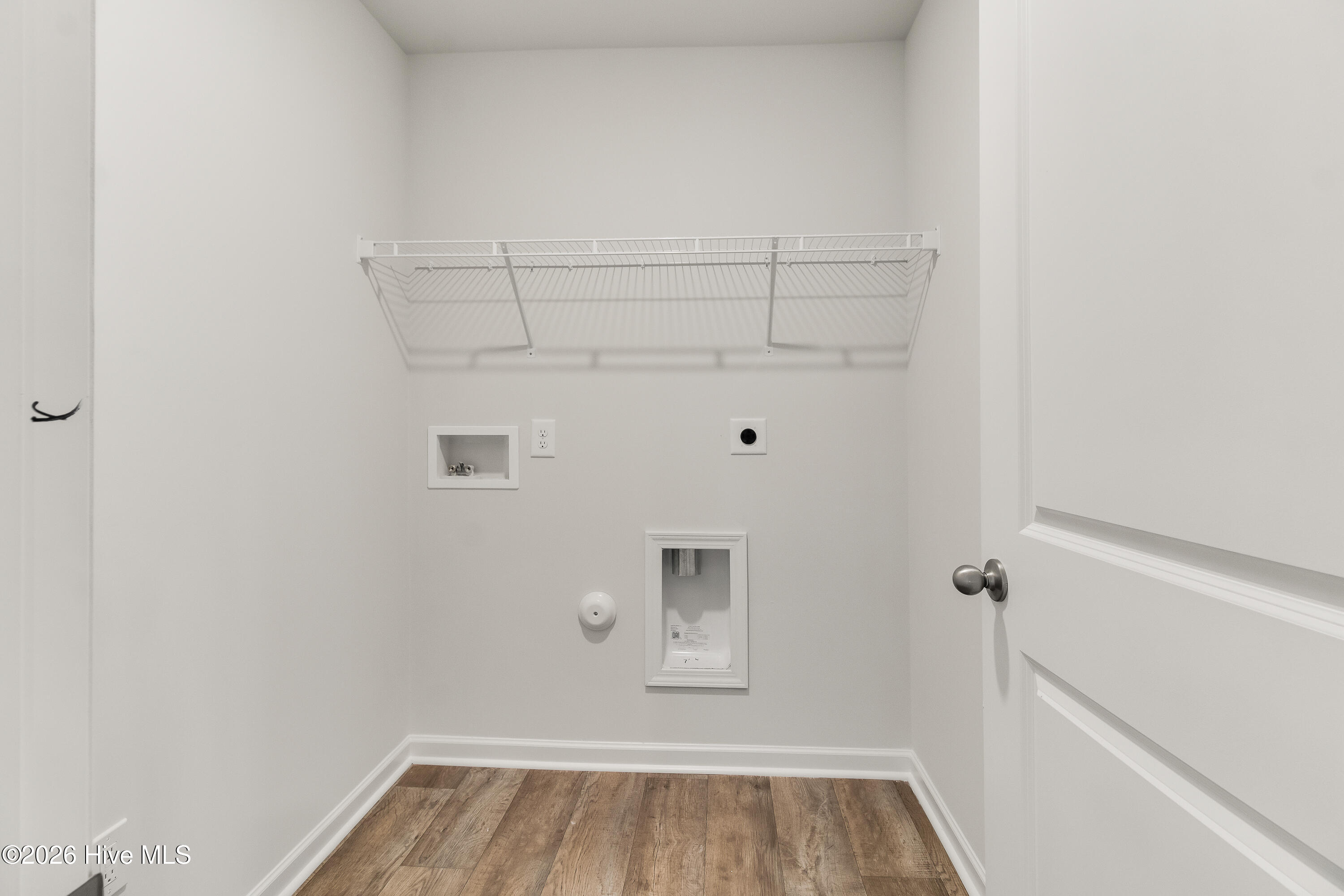 100565377 | Photo 15