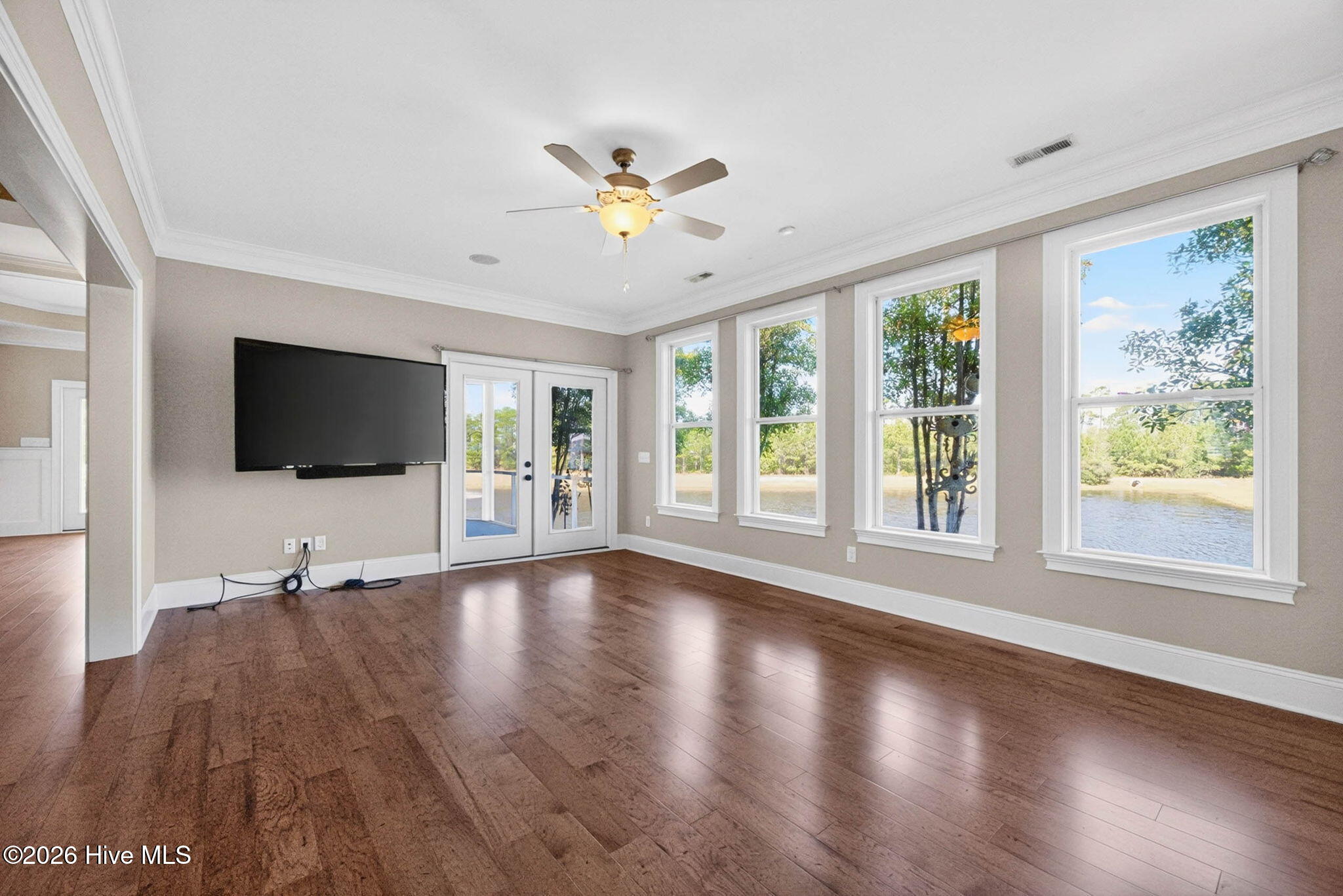 100567612 | Photo 27