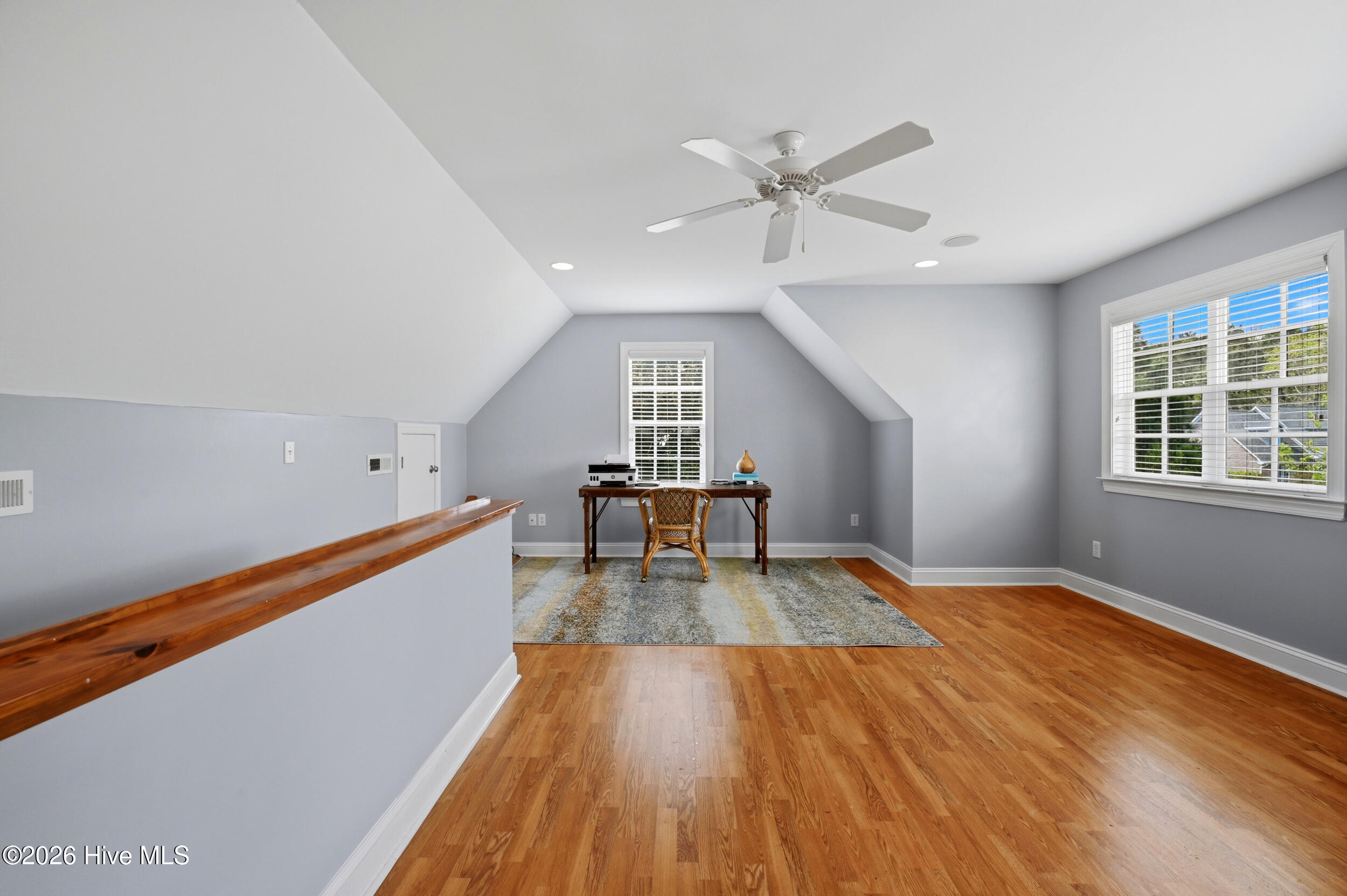 100566106 | Photo 39