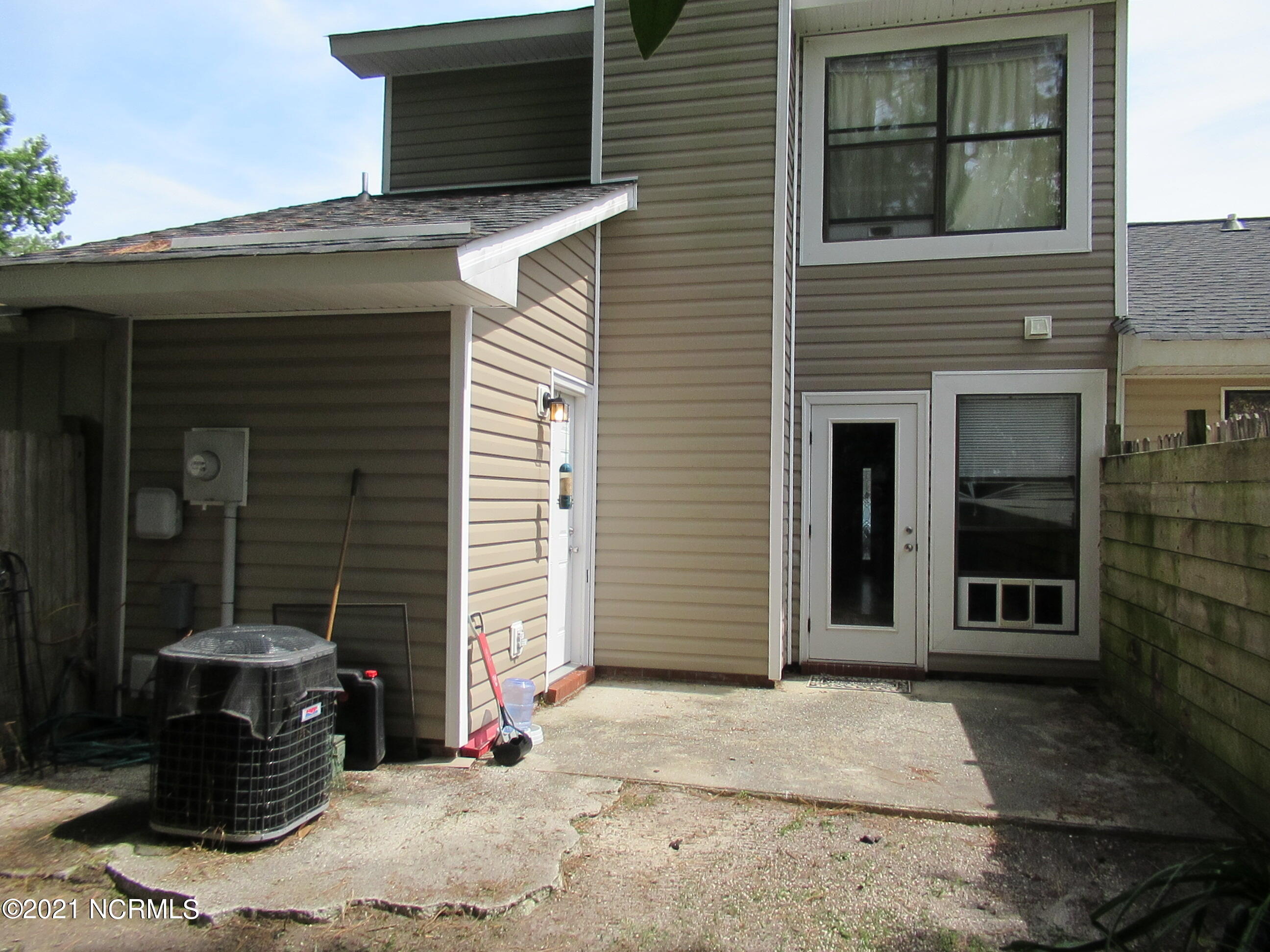 100550286 | Photo 13