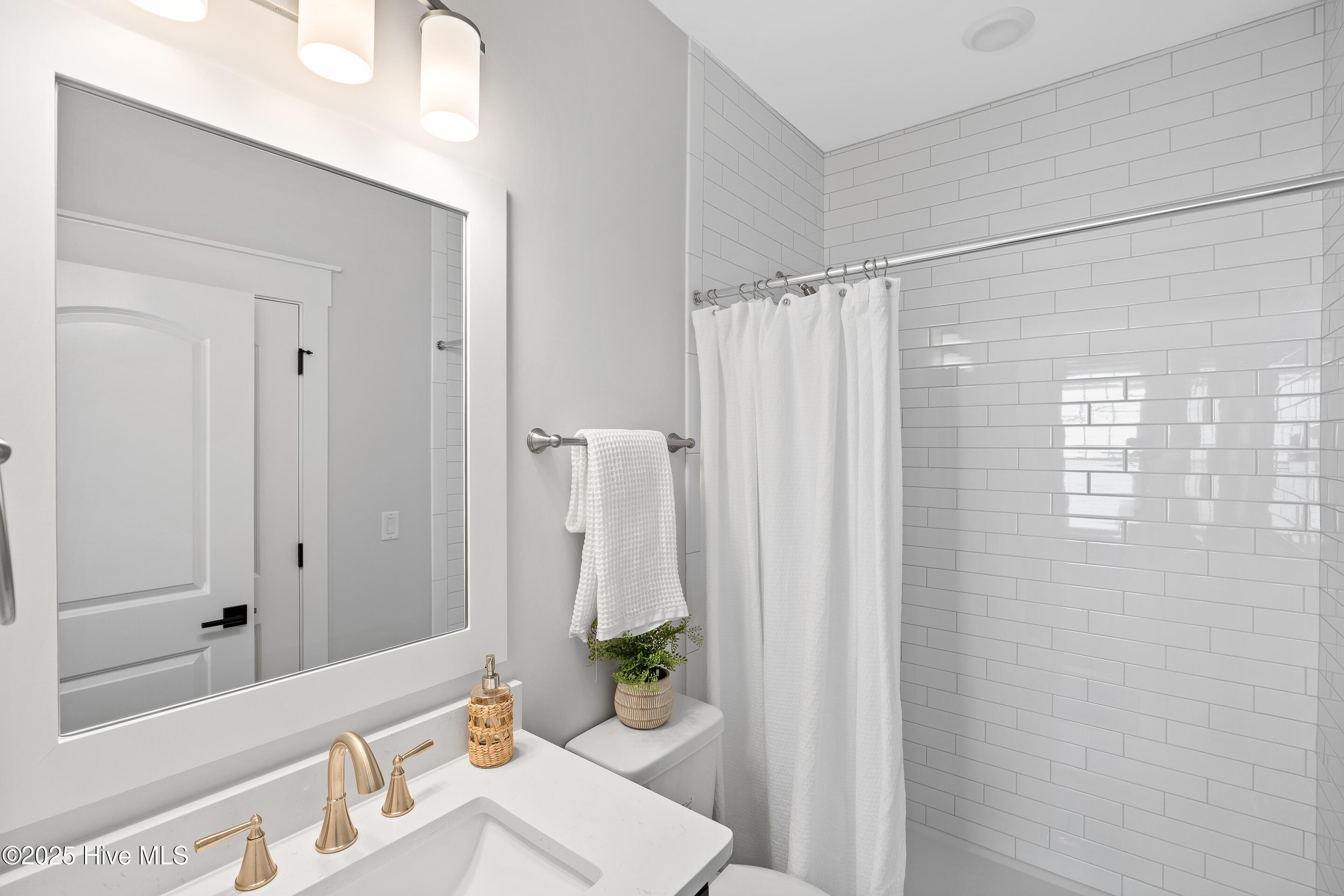 100531959 | Photo 21