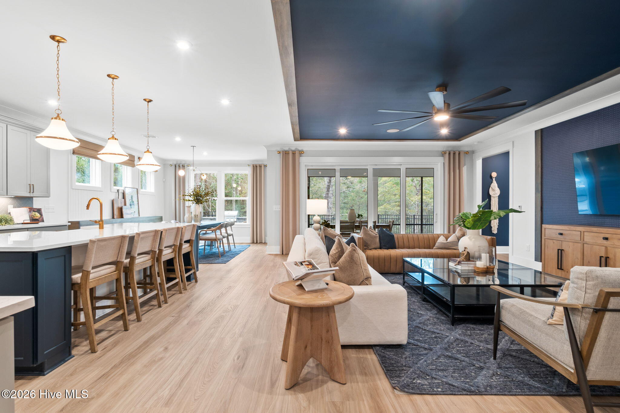 100552049 | Photo 22