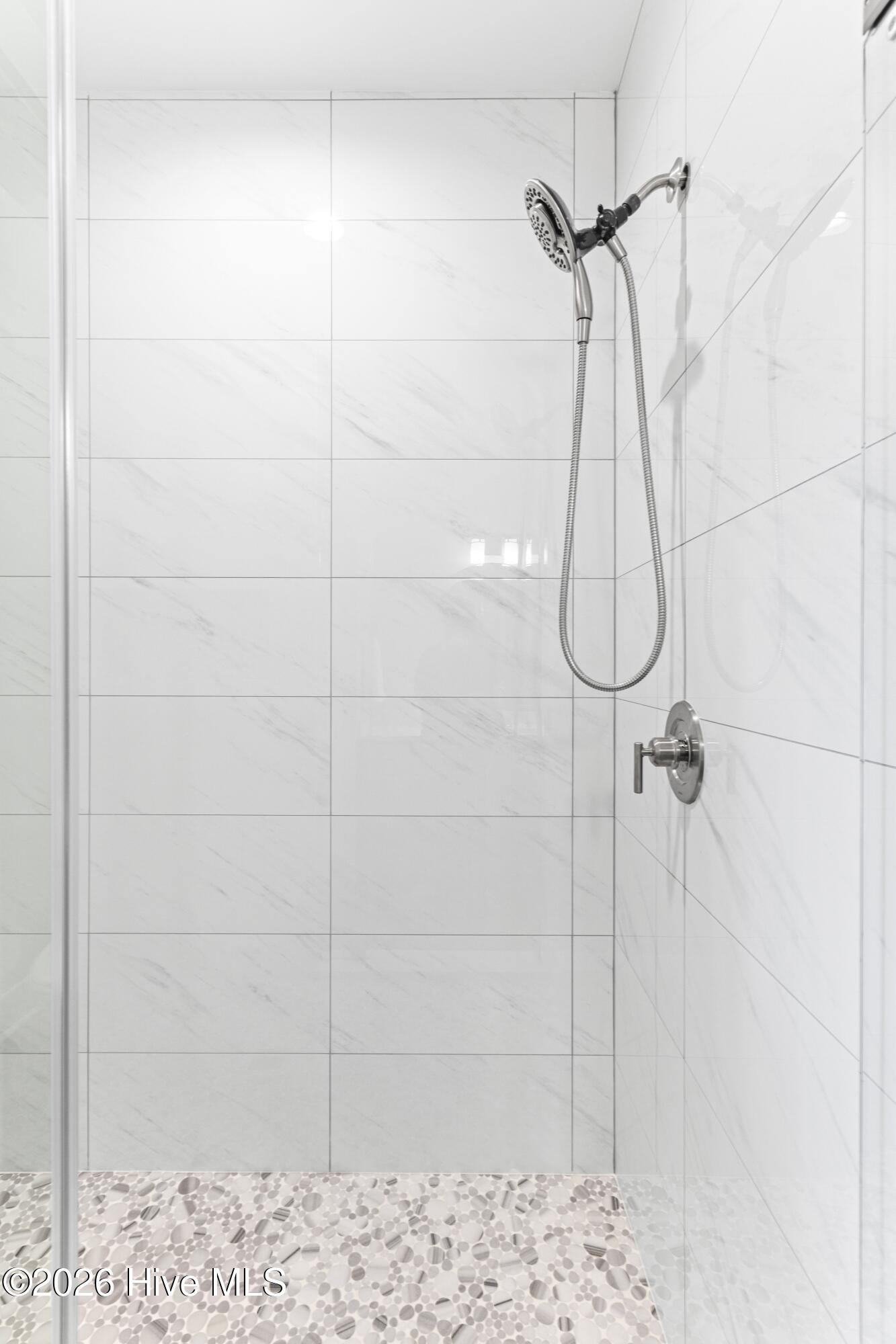 100547526 | Photo 25