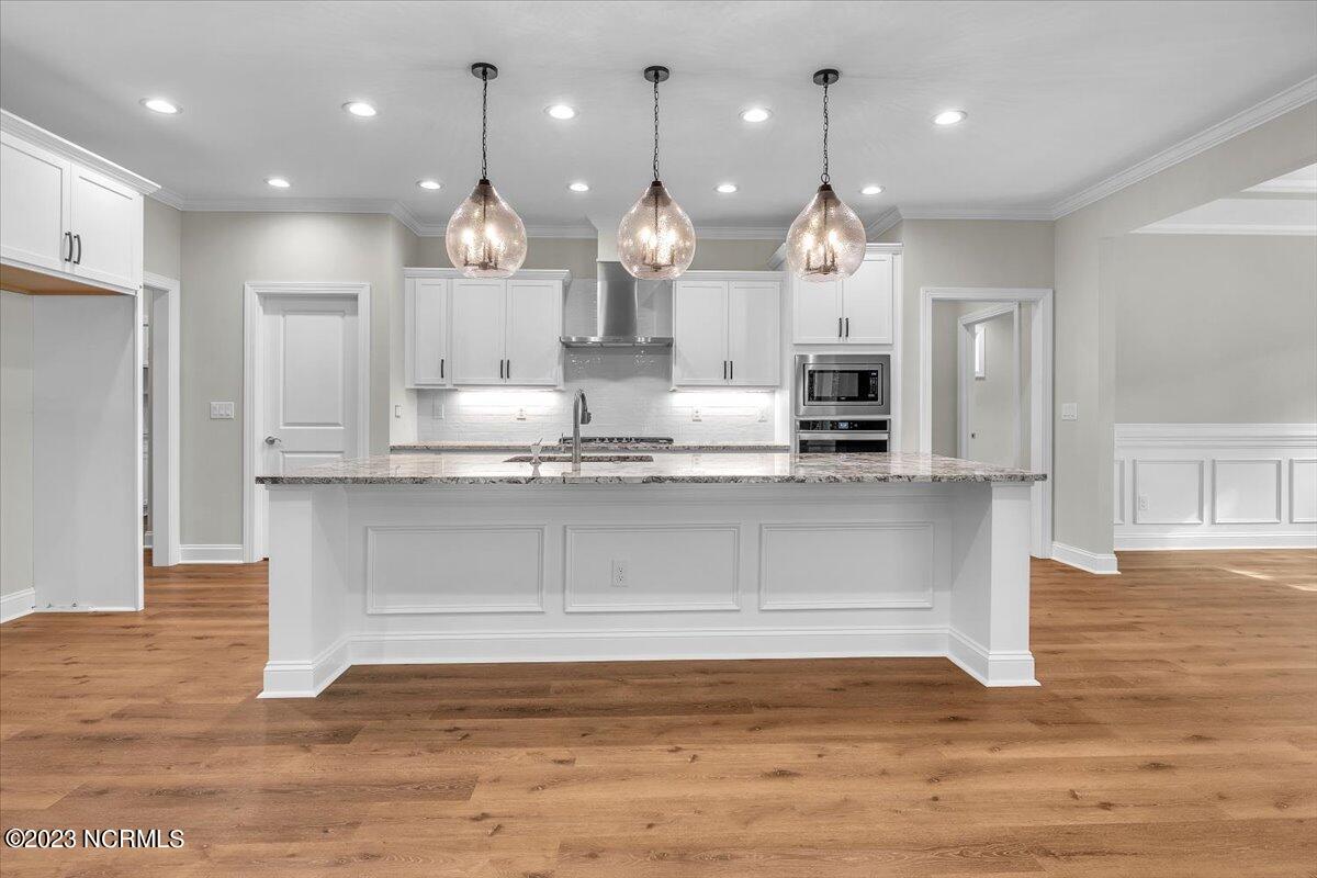 100524155 | Photo 63