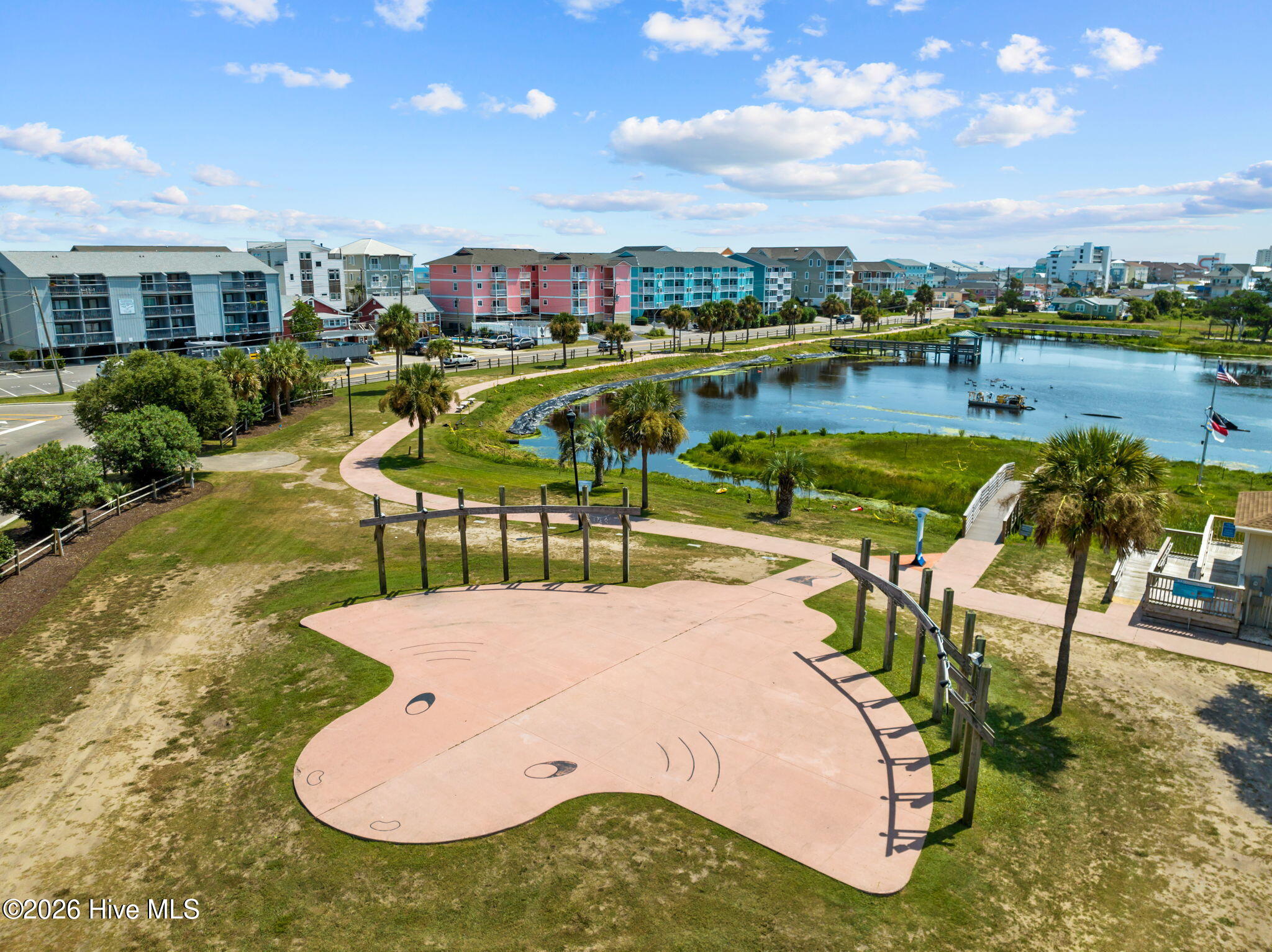 100563786 | Photo 31