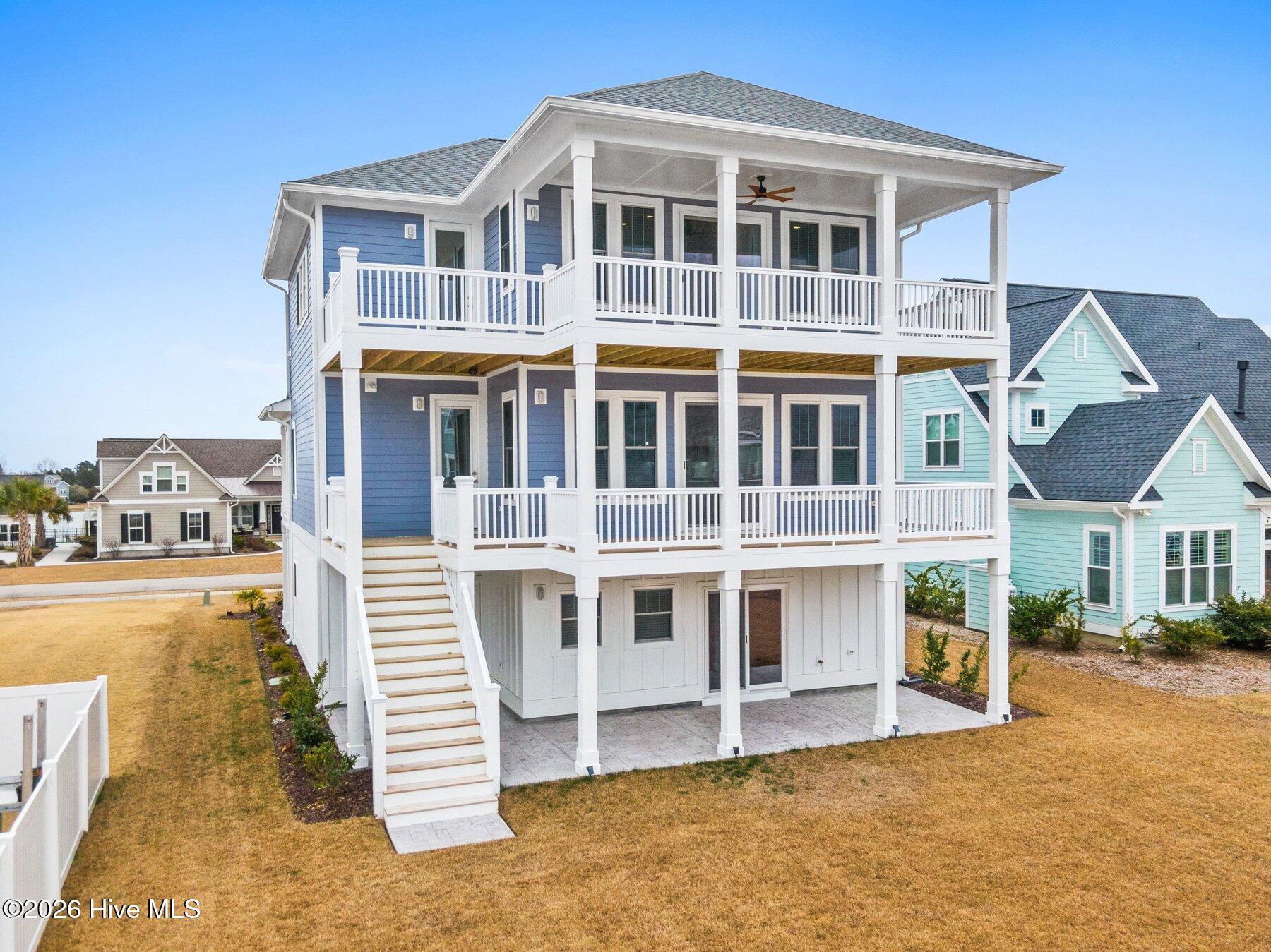 100558879 | Photo 44