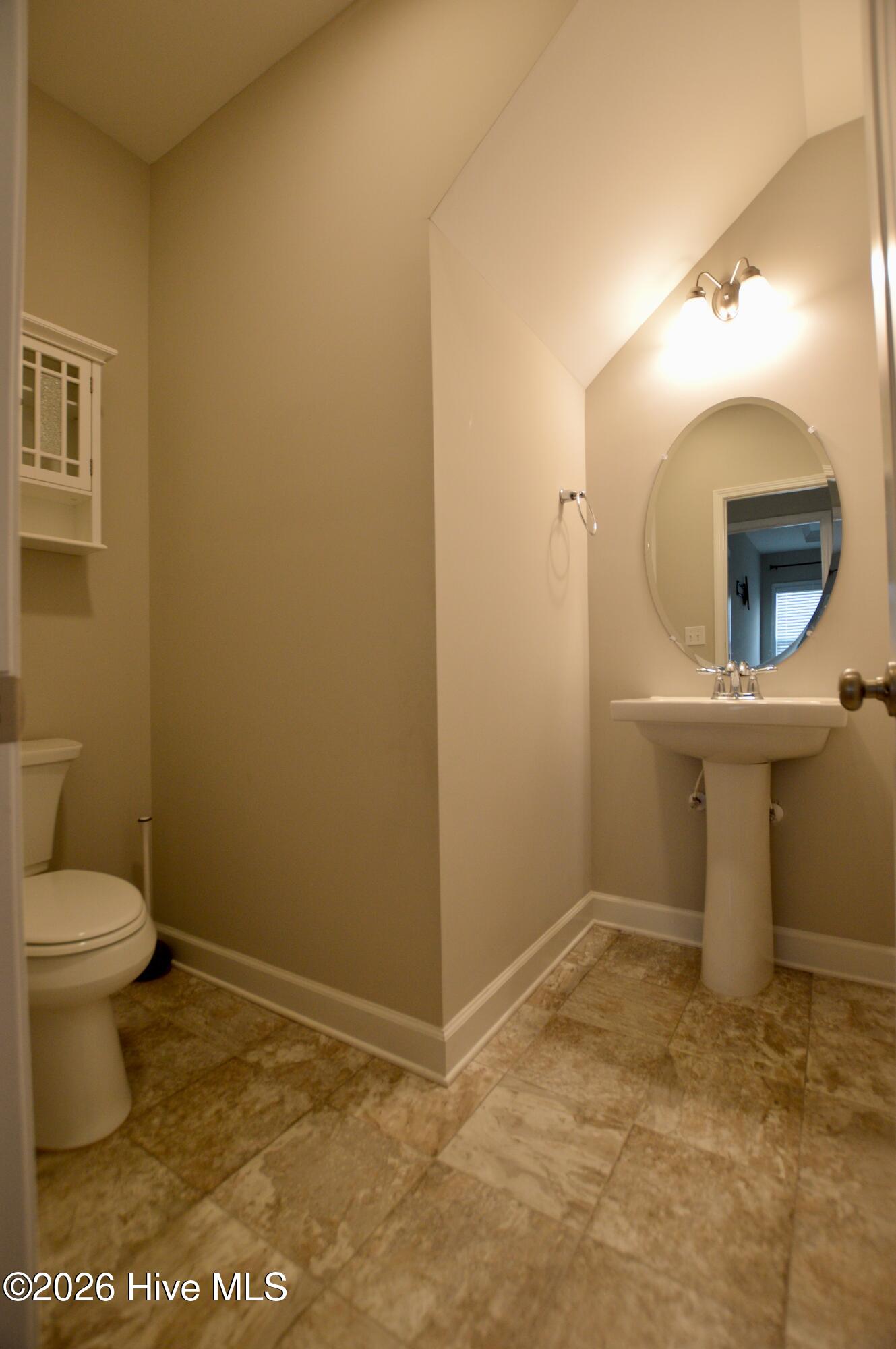 100562779 | Photo 21